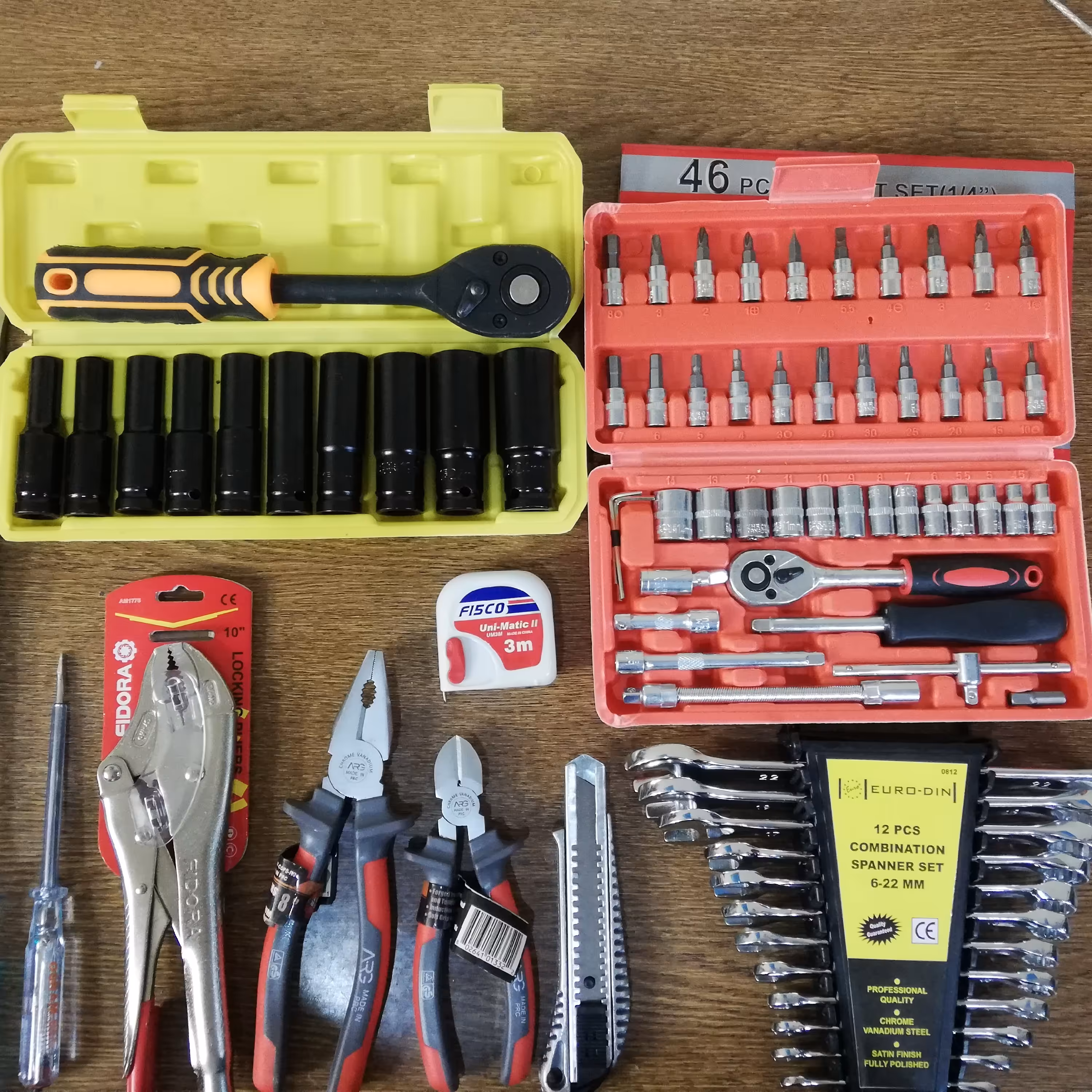 ابزارآلات دستی منزل و ماشین کیف ابزار 60 پارچه حرفه ای بکس انبرقفلی فرانسه سیم چین متر پیچگوشتی انبردست آلن ستاره دستکش