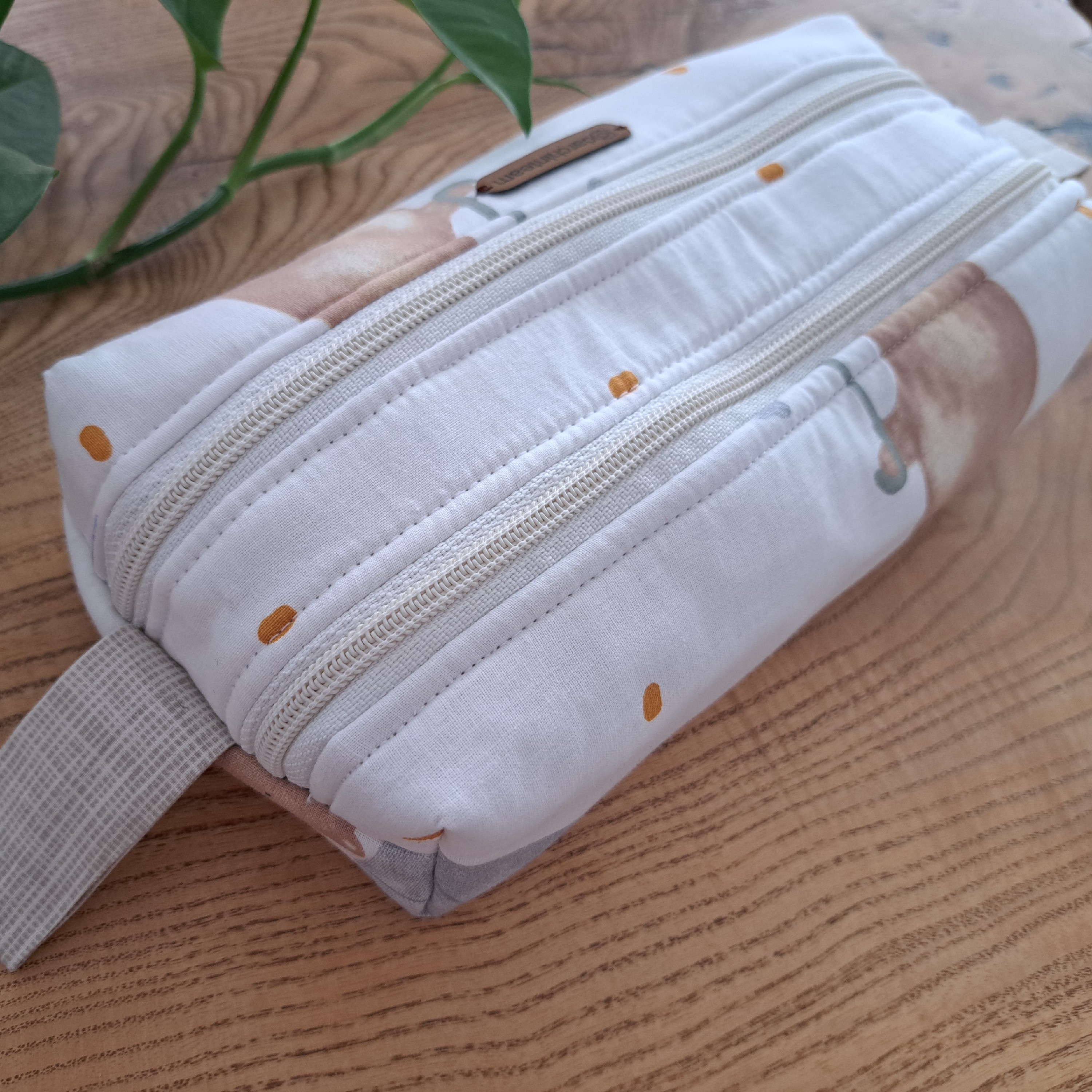 جامدادی دوزیپ با پارچه ترک سایز 25در 15 در رنگبندی های مختلف