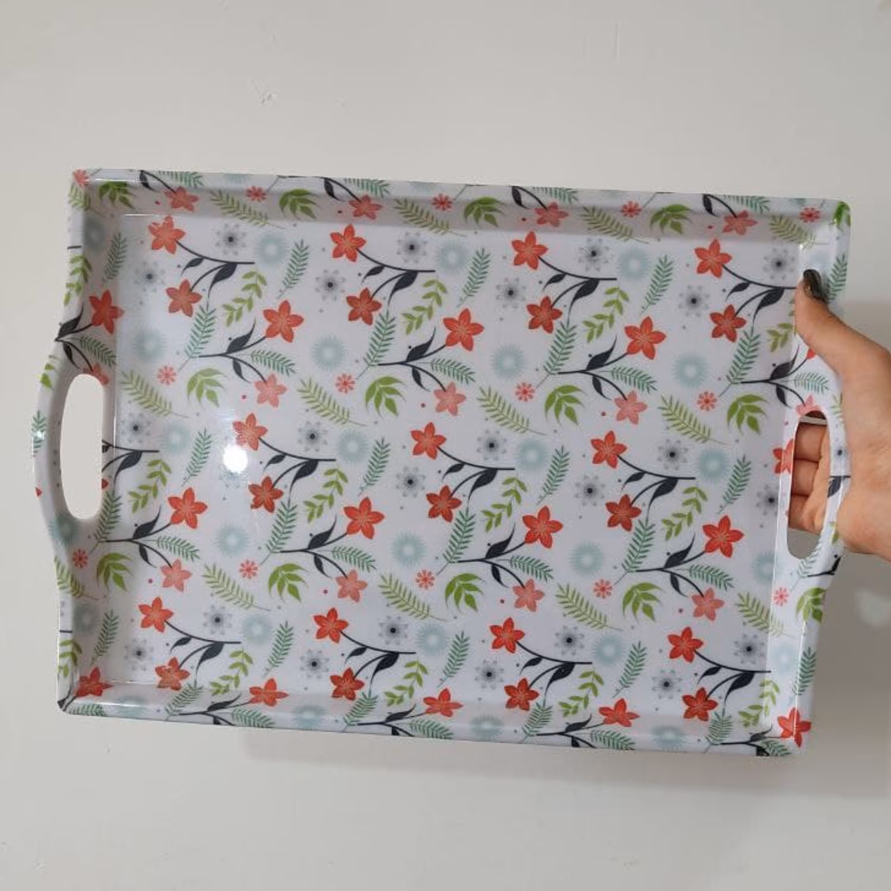 سینی دسته دار8883 محصول برند معتبر مهروز جنس ملامین استاندارد پذیرایی