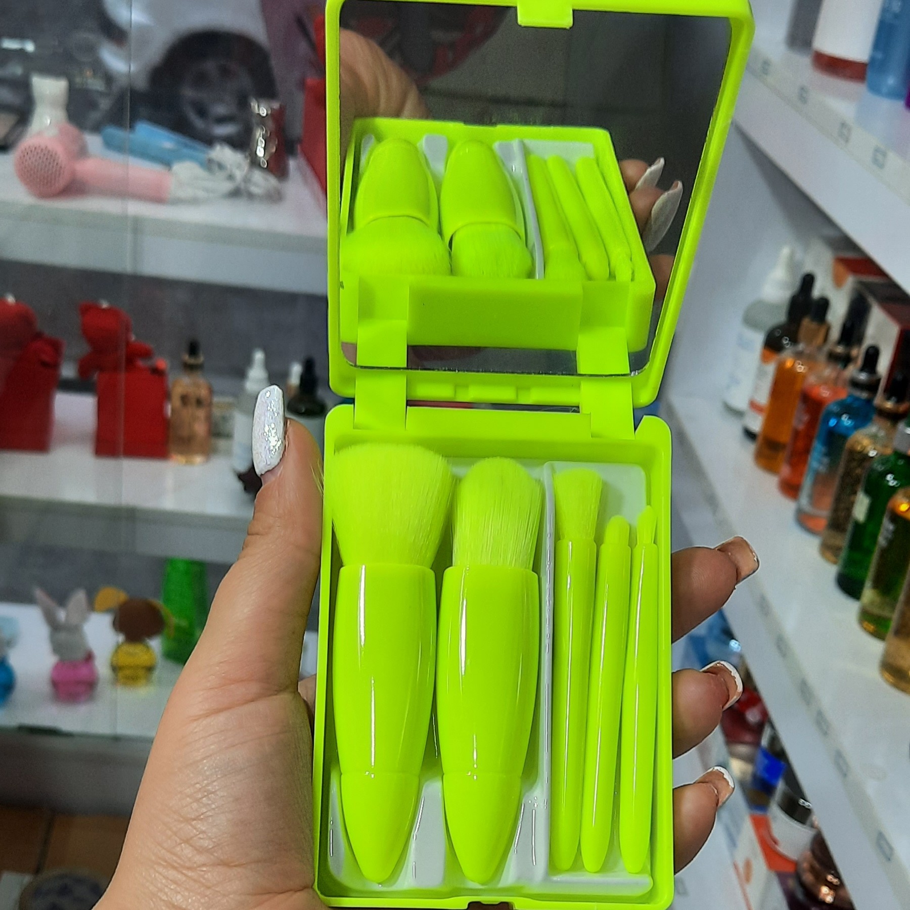 ست براش مسافرتی جعبه دار سبز