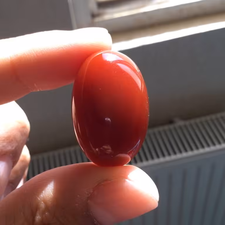 عقیق سرخ یمنی کهنه 30 در 20 میل