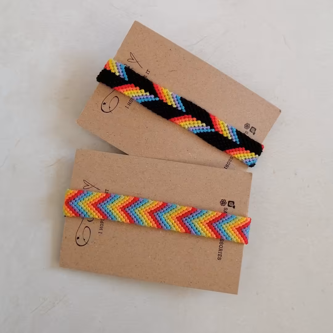 دستبند رنگین کمانی