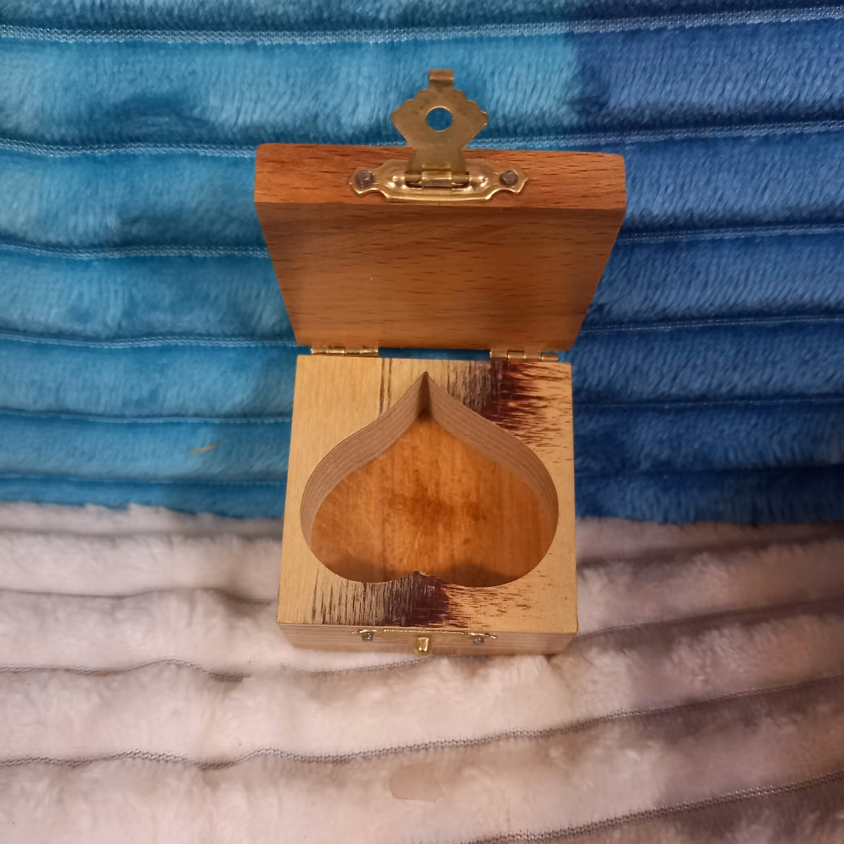 جعبه ی انگشتر  وجامموری  دست ساز