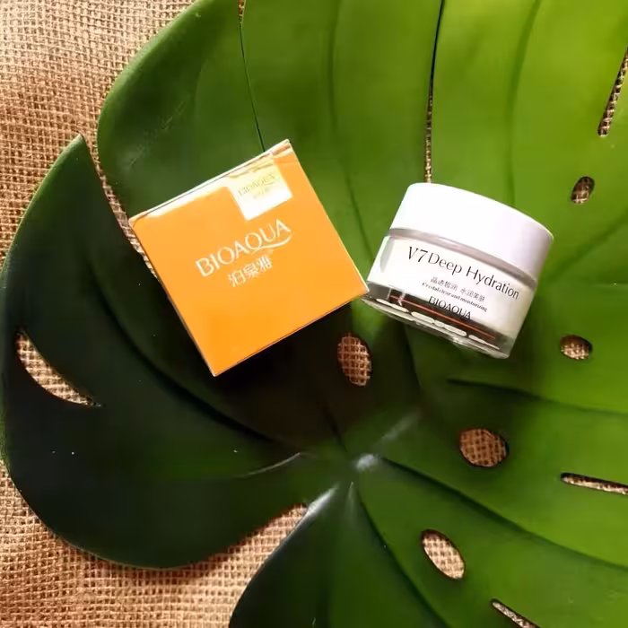 کرم مرطوب کننده و سفید کننده صورت کریستالی 7 ویتامینه بیواکوا  V7 