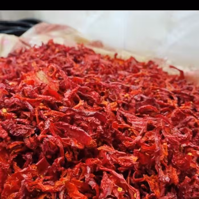 فلفل دلمه ایی اسلایسی  خشک شده قرمز اعلا نیم کیلویی(پاپریکا)
