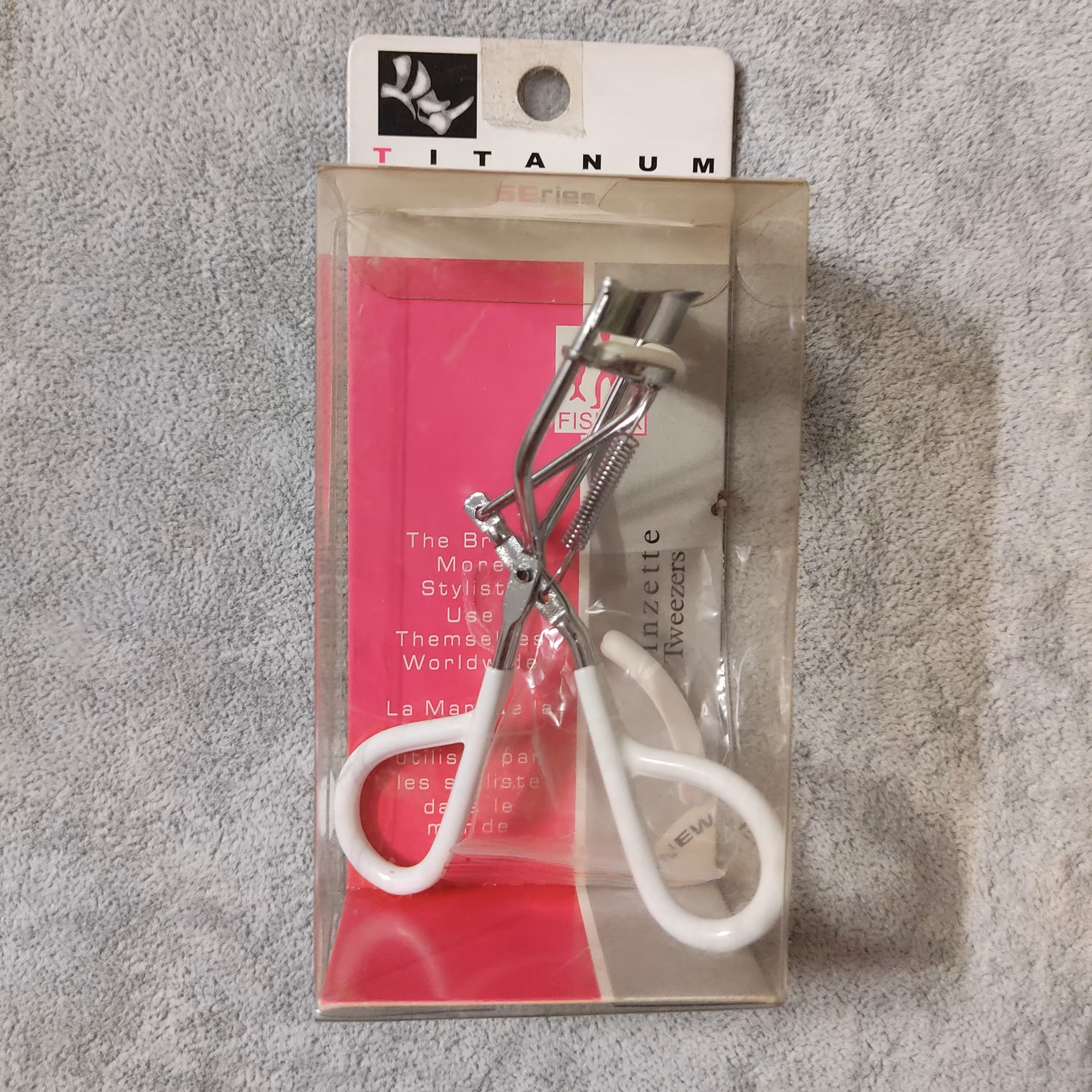 فرمژه تیتانیوم