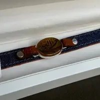 دستبند چرم طبیعی عقیق زرد اصل