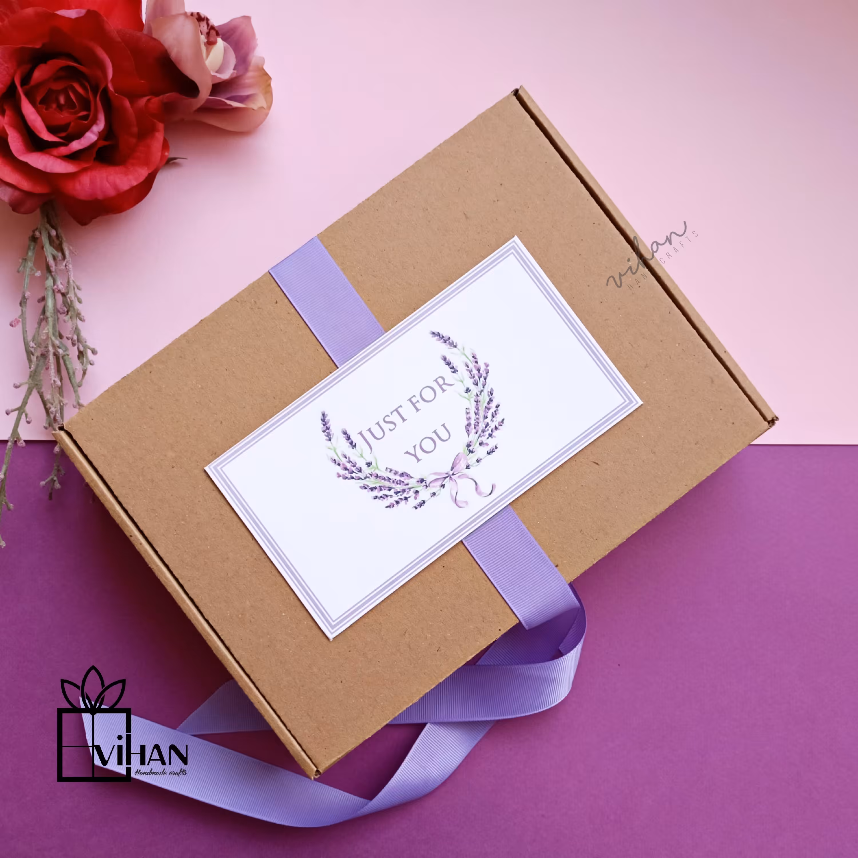 جعبه کادویی کیبوردی تزئین شده ی طرح لوندر