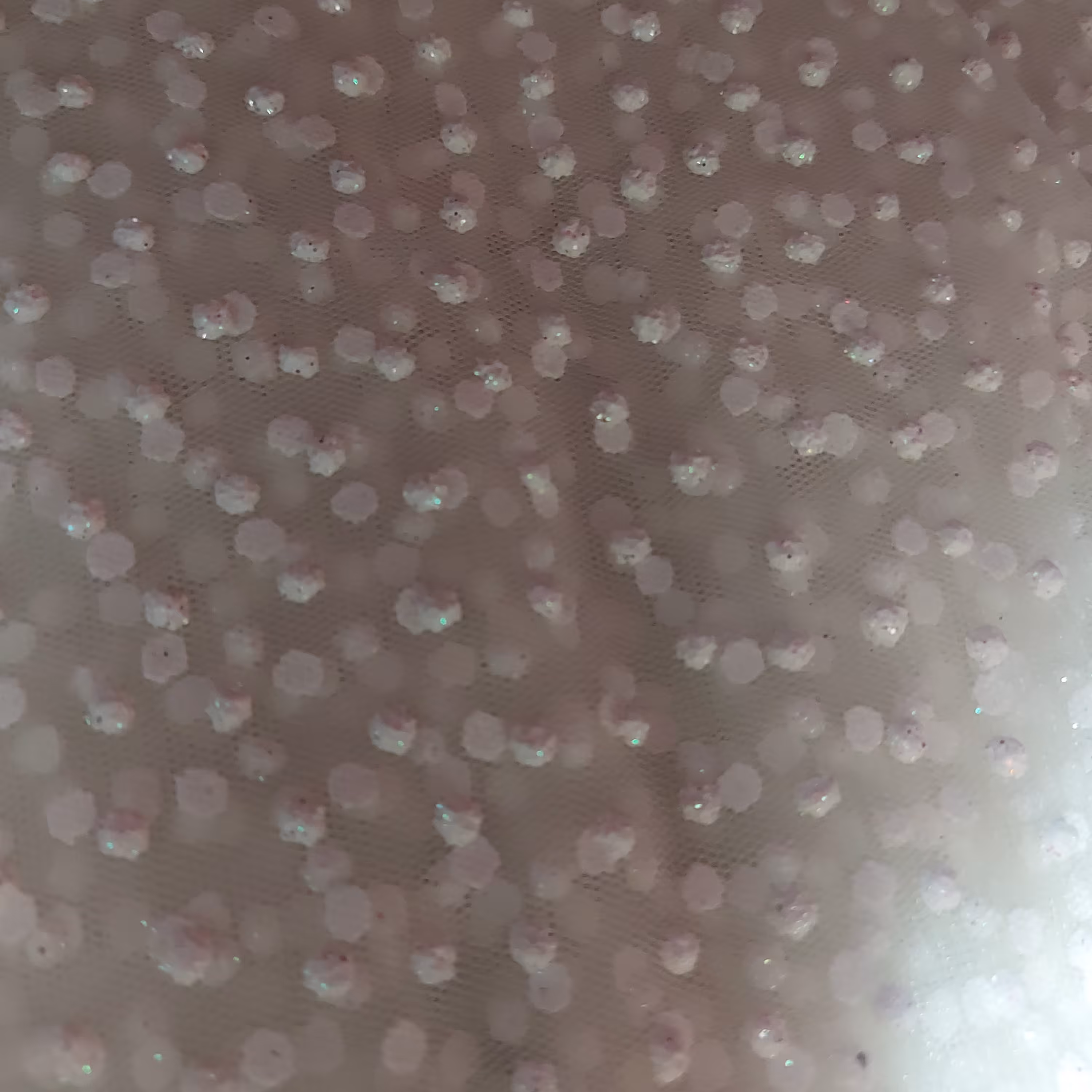 تور مژگان خالدار سفید نیم متری 