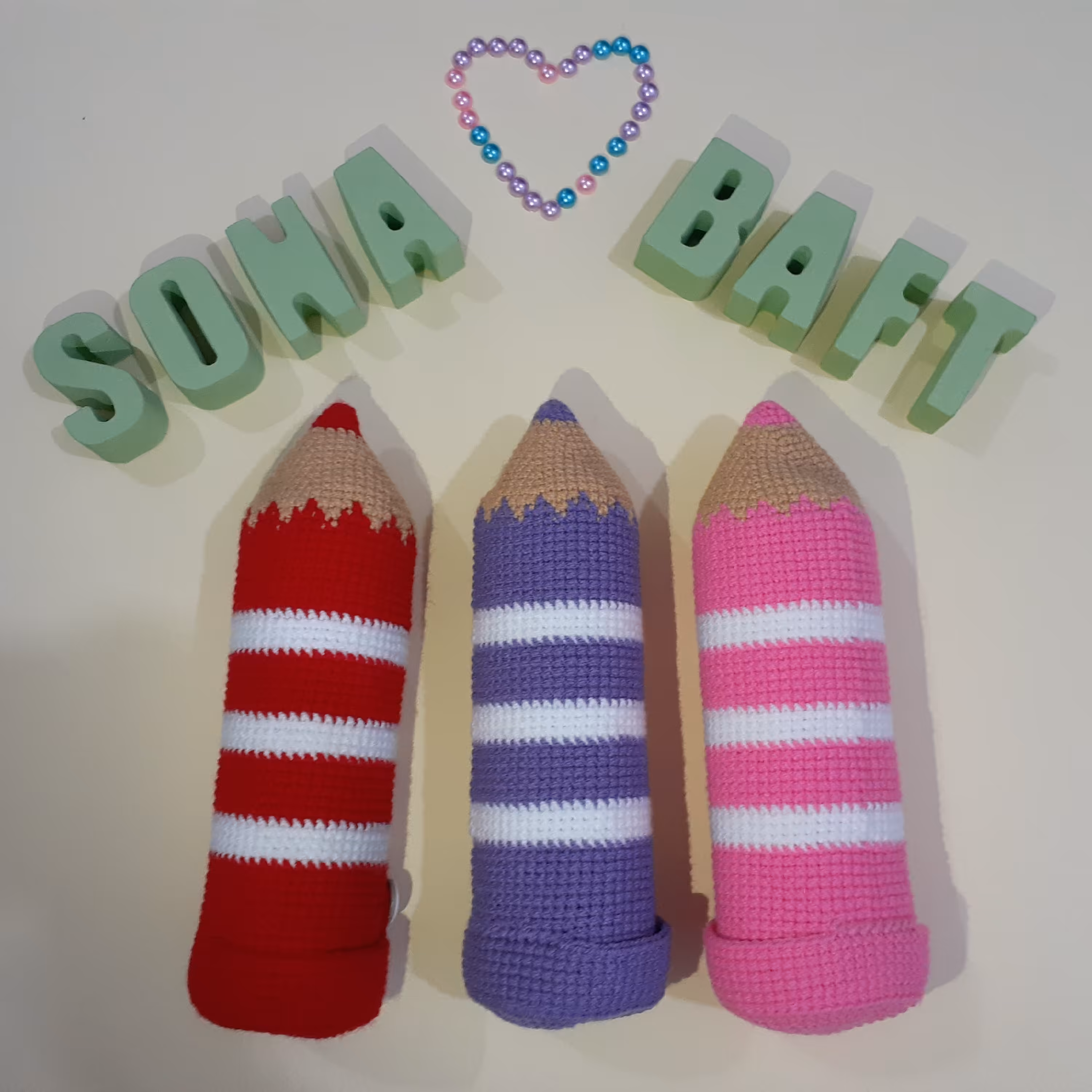 جامدادی دستبافت طرح مداد رنگی در رنگ دلخواه