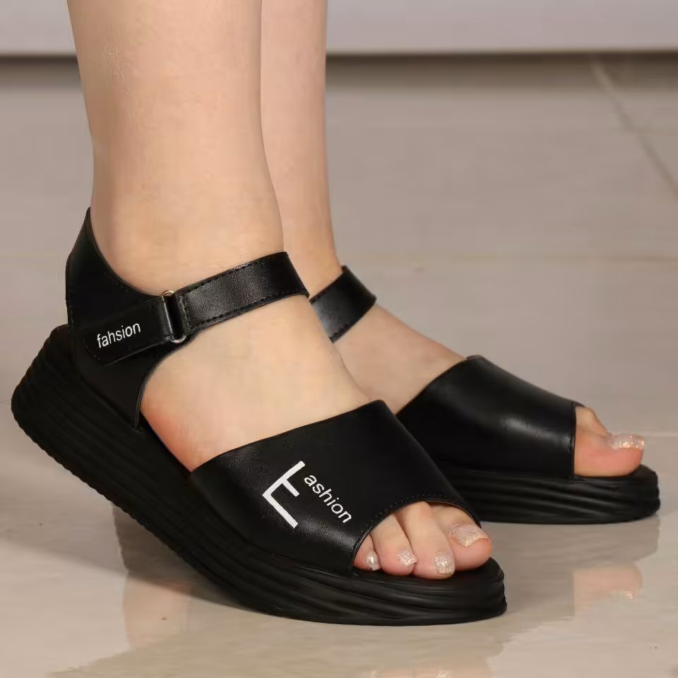 کفش تابستانی جدید،زیره پیو
کیفیت عالی
کمربند چسبی
