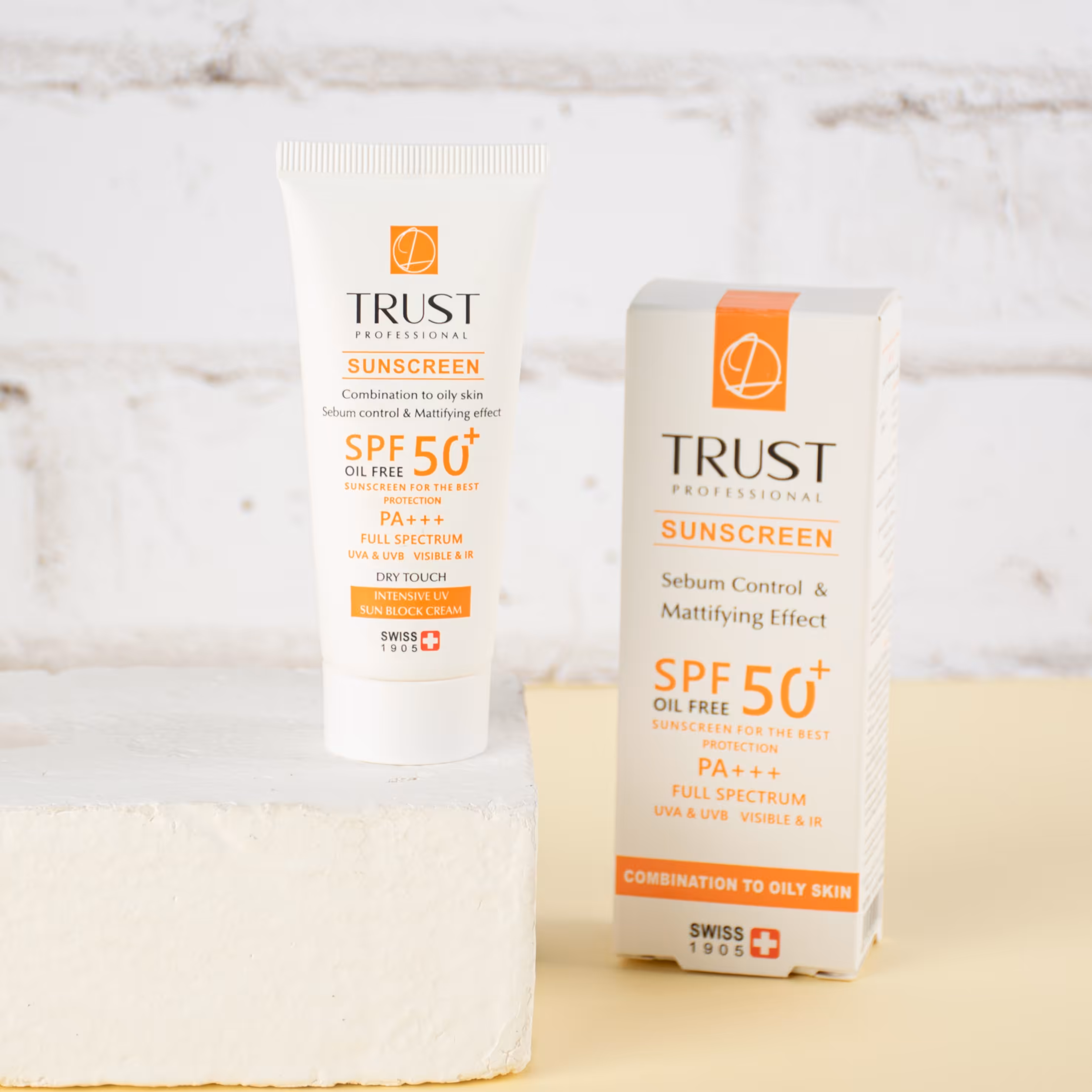 کرم ضدآفتاب وکنترل چربی پوست(پوست چرب ومختلط) 