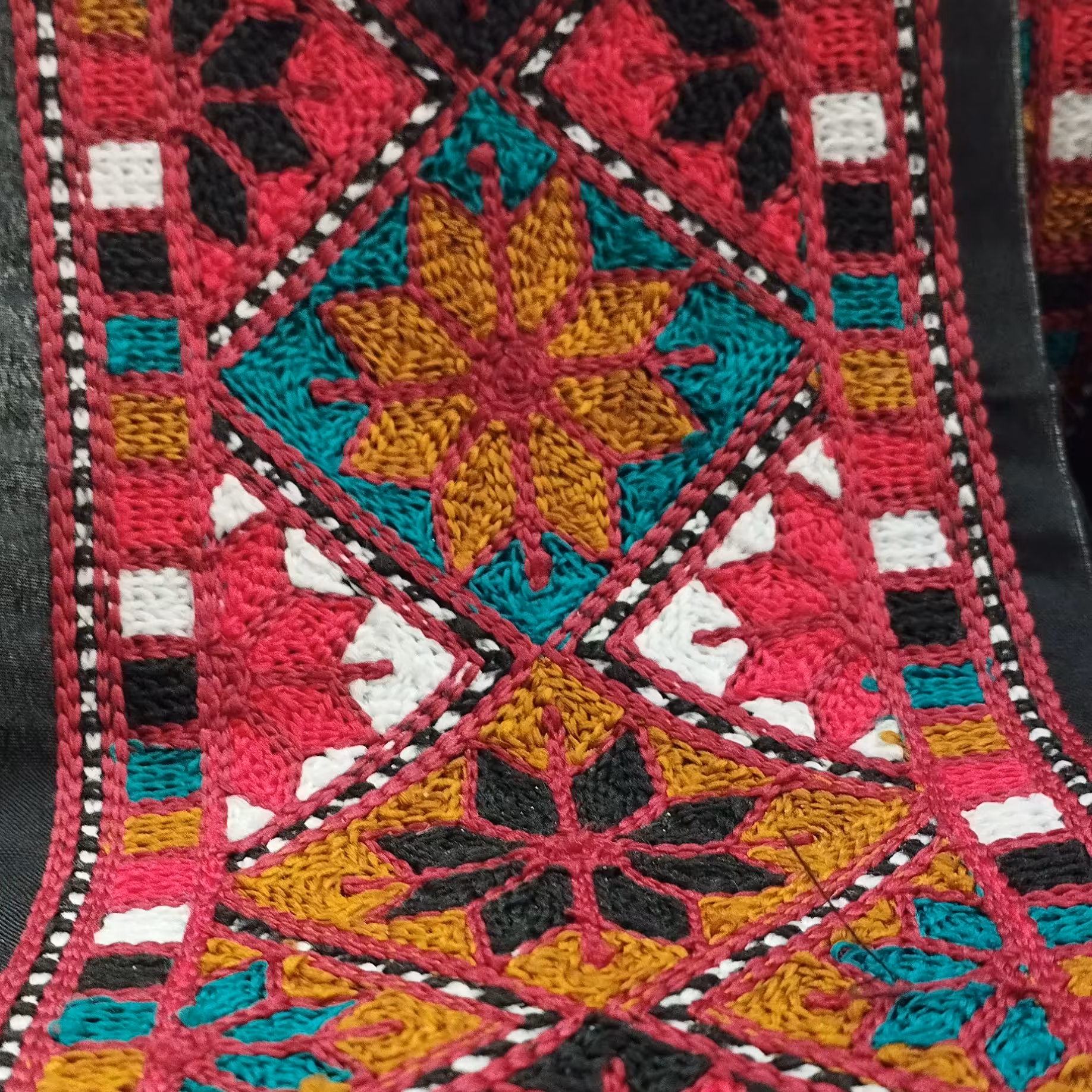 نوار  (یراق) سنتی بلوچی دوزی کاموا بافت نقش برجسته کد 4