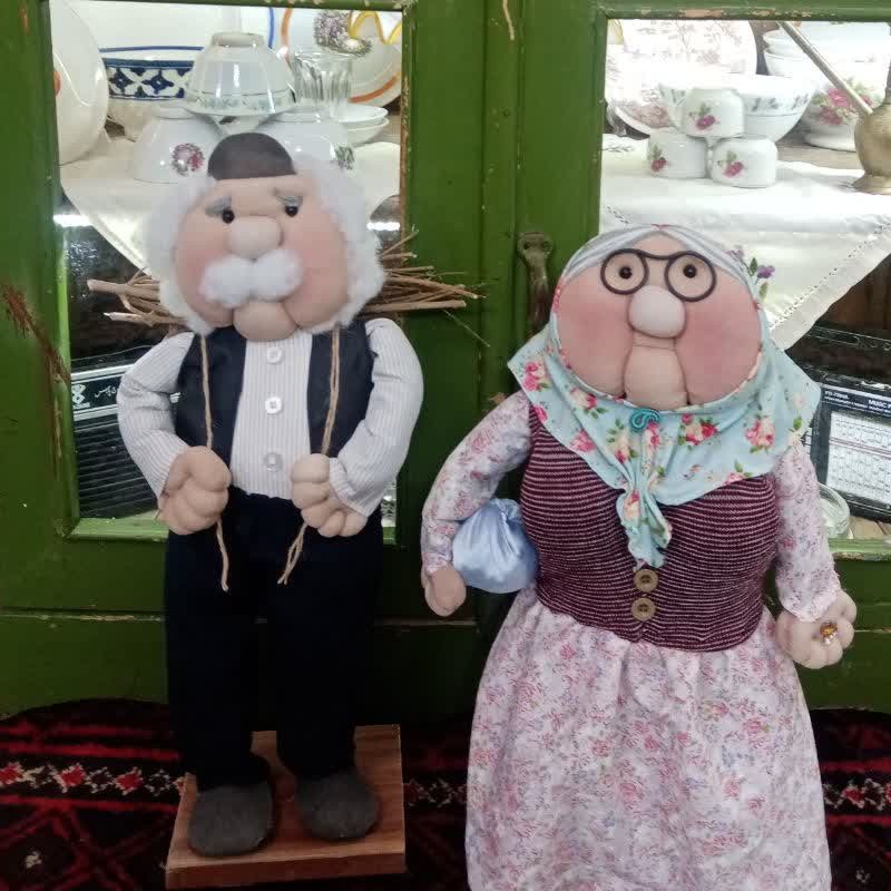 دکوری عروسک مادربزرگ و پدربزرگ هیزم شکن قد45سانتیمتر