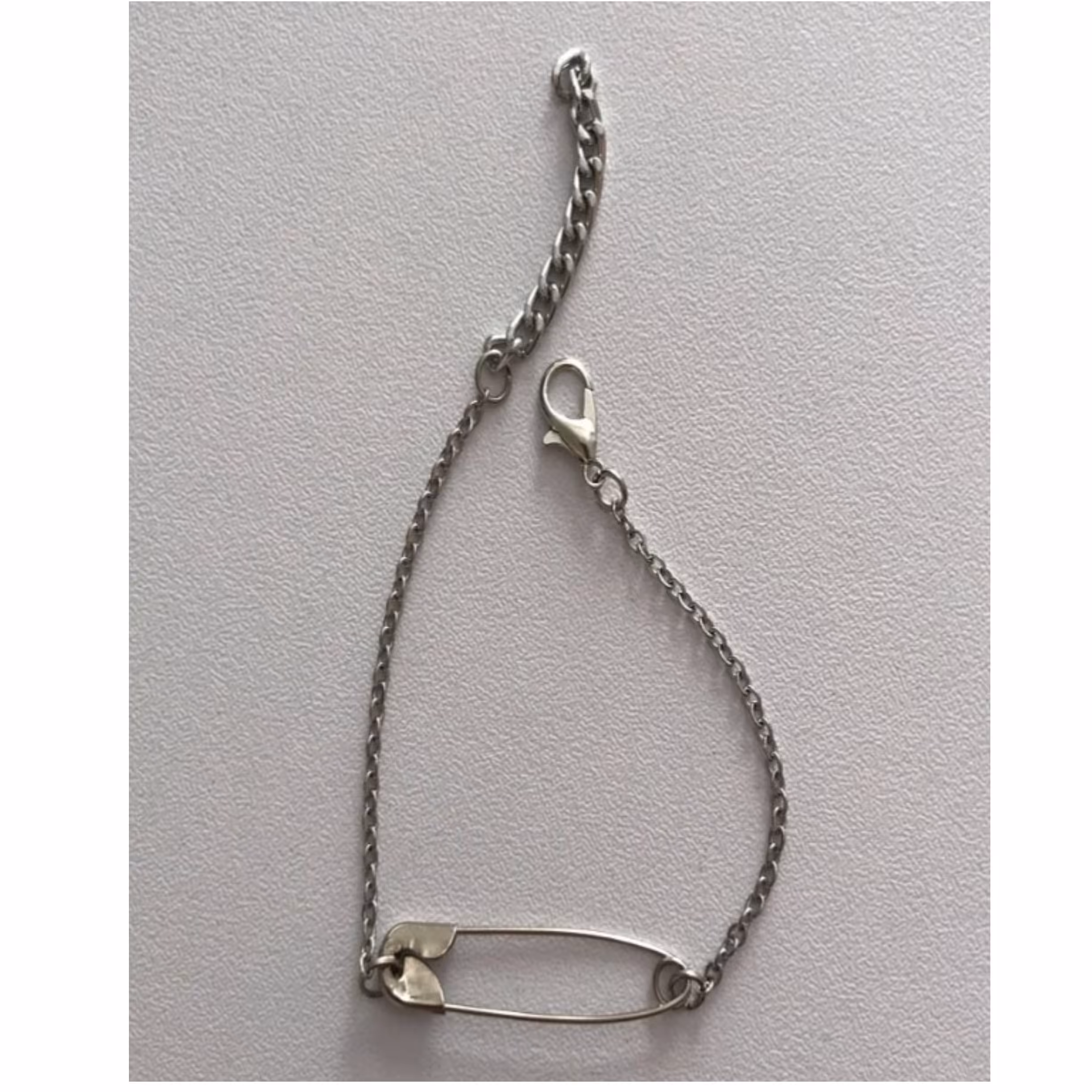 دستبند بدل در رنگ های طلایی و نقره ای رنگ ثابت