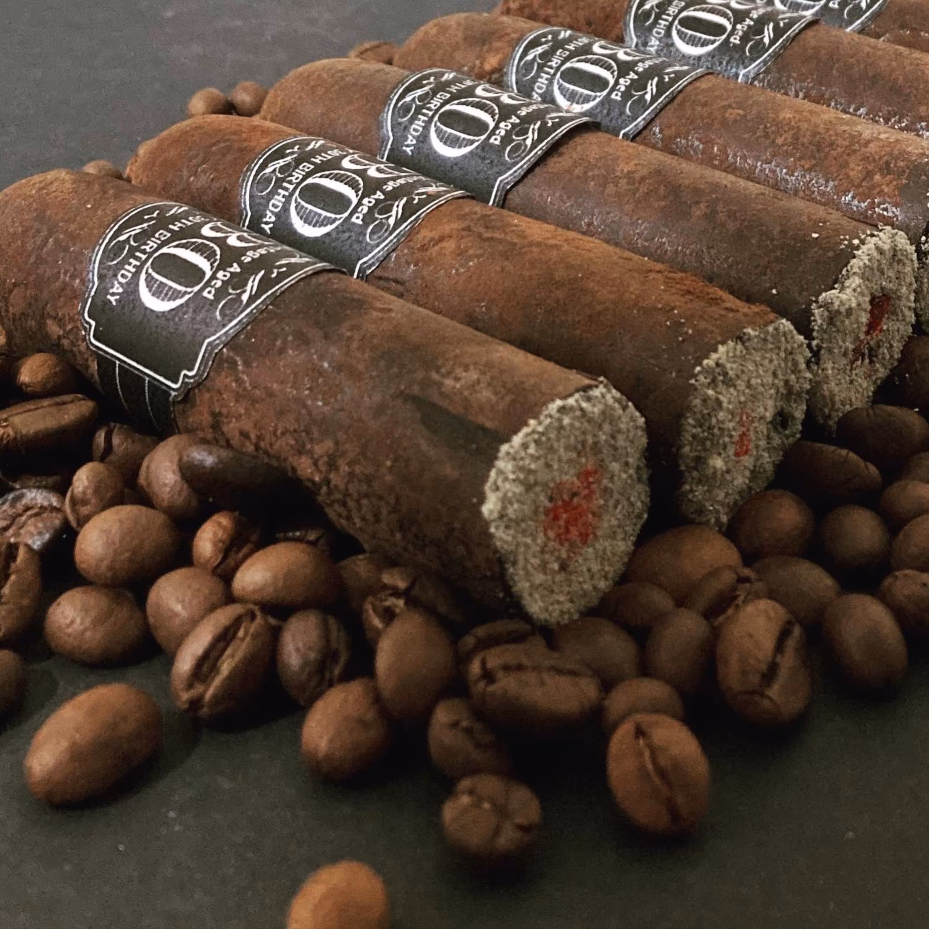 شکلاتی با طرح خاص به صورت پک یک عددی یا چندتایی 