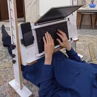 میز  لپ تاپ و مطالعه طبی درازکش (نمونه لپ تاپ)