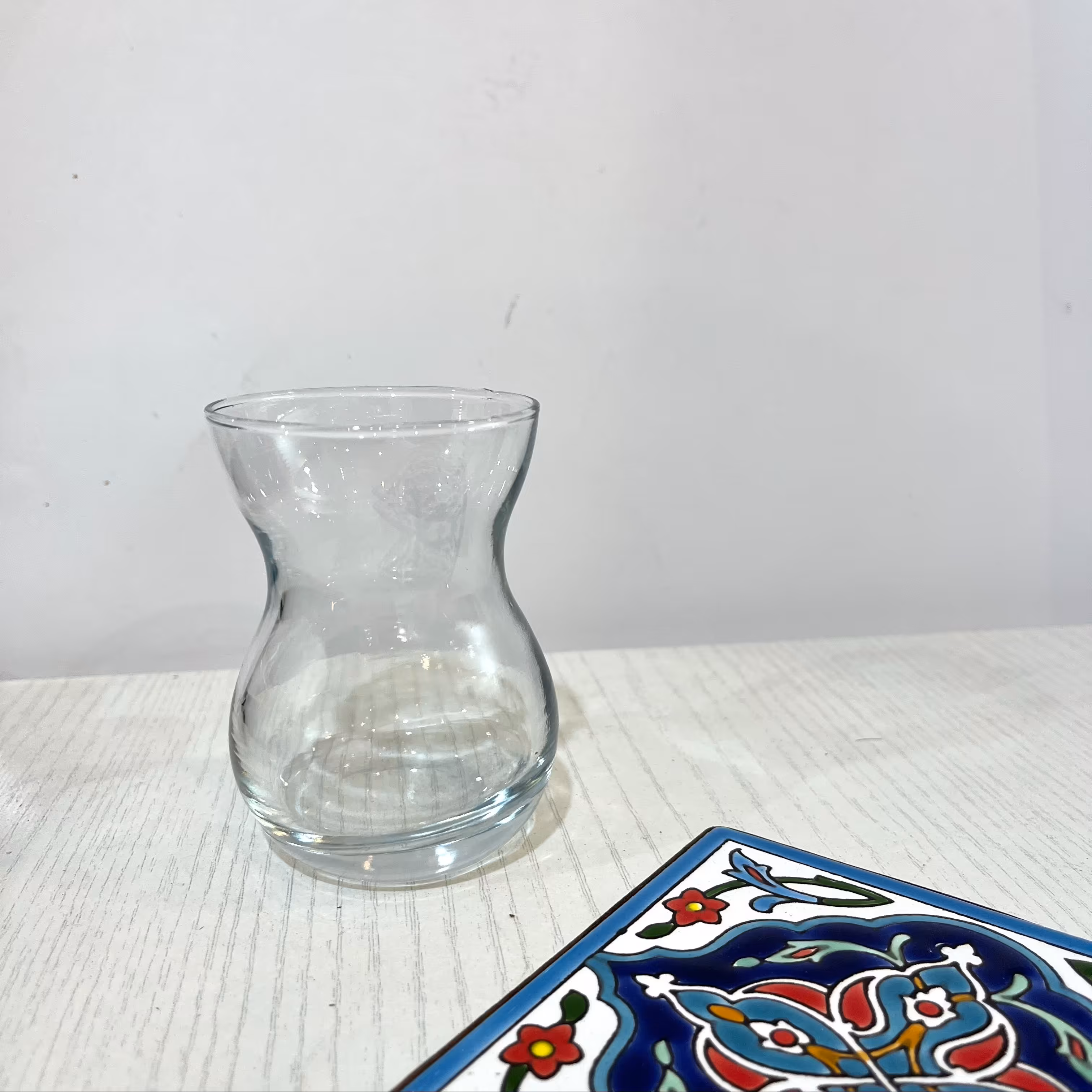 گورد استکان یا ظرف مخصوص دم آوری و مصرف چای یربا ماته -  شیشه ای کمر باریک