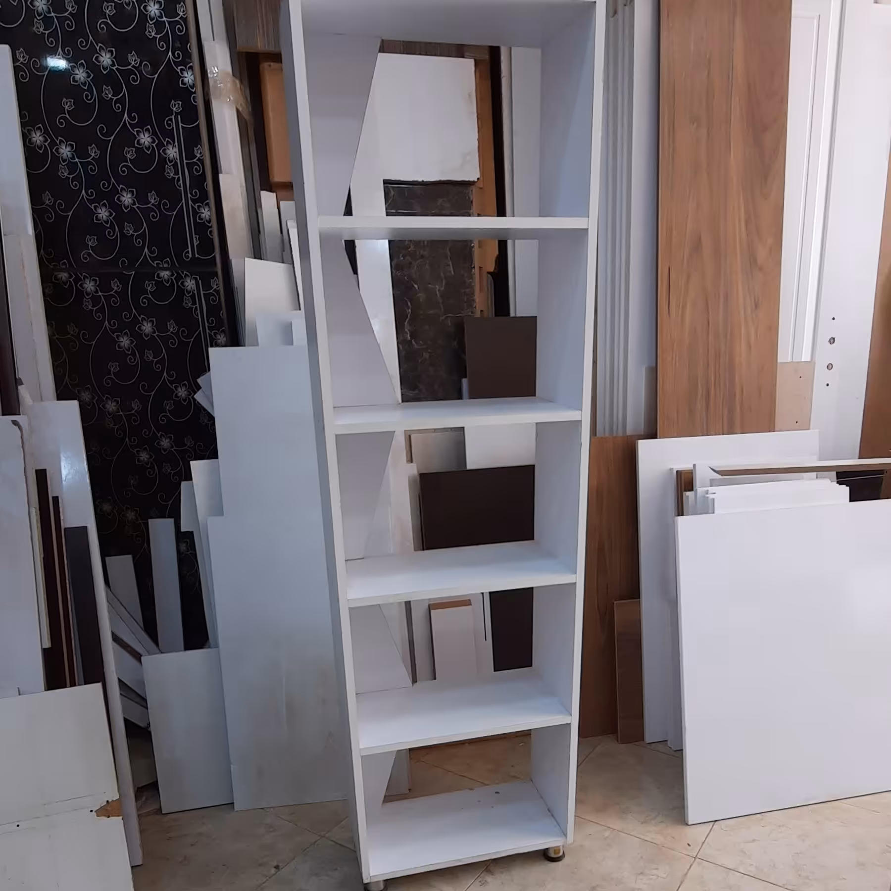 کتابخانه طرح زیگزاگ ( هزینه ارسال با مشتری است و موقع تحویل دریافت میشود )
