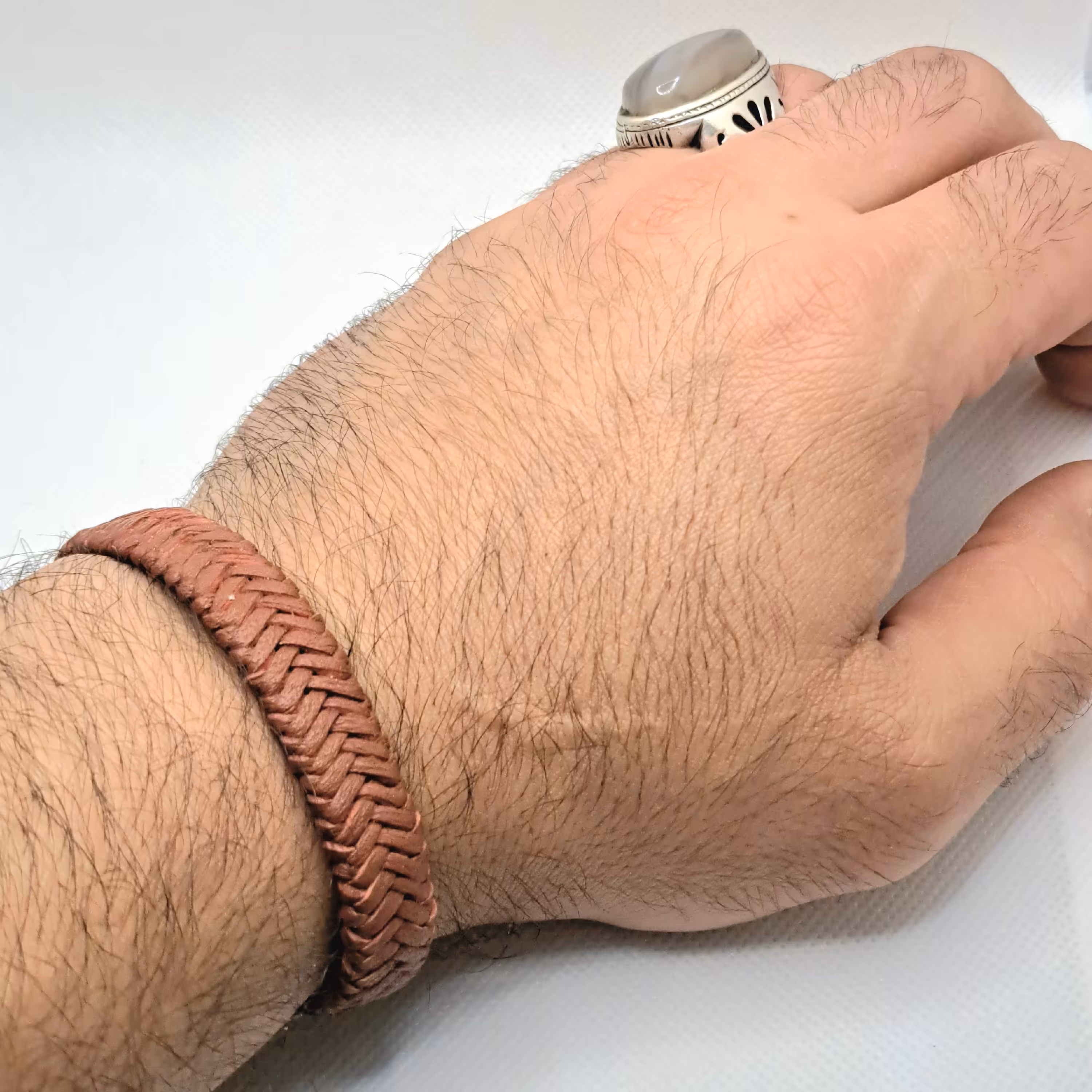 دستبند چرم بافت ماتادور بی نظیر 