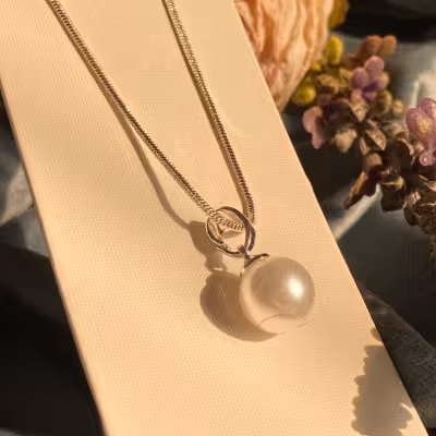 گردنبند بسیار زیبا ضد حساسیت وارداتی مناسب کادو تولد