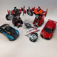 ماشین ربات تبدیل شونده فلزی