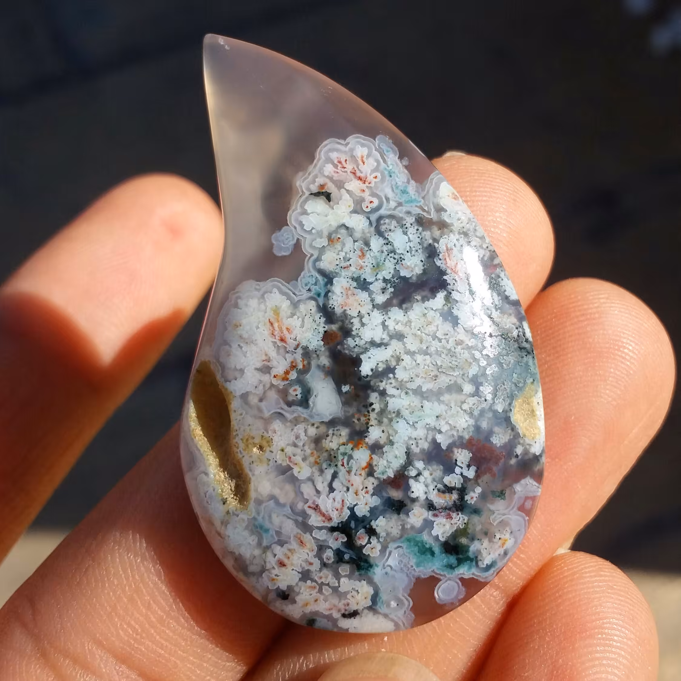 نگین شجر شکوفه هفت رنگ باشجر های بسیار واضح و زیبا تراش بته جقه کد 9302