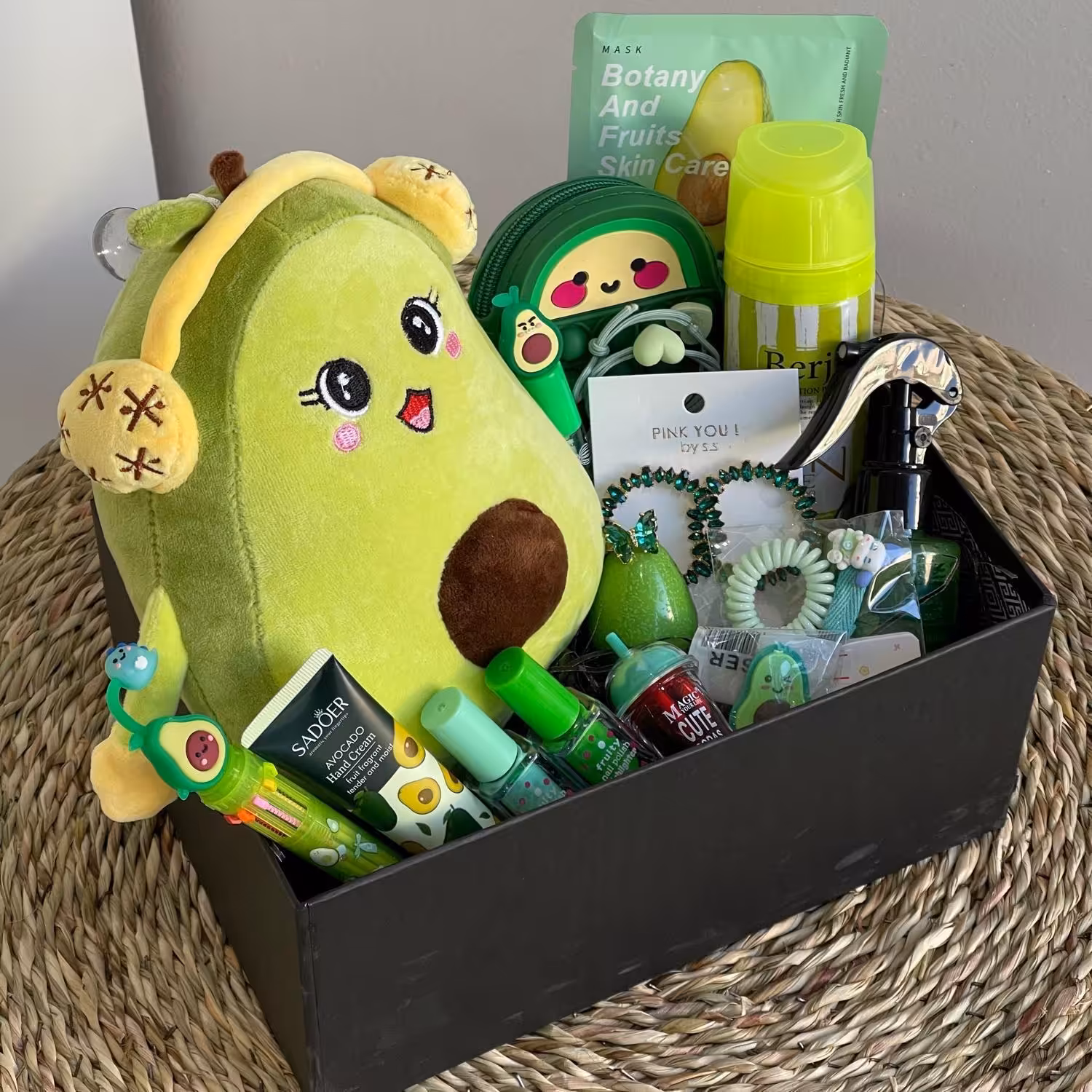 باکس هدیه جذاب باتوجه به بودجه و سلیقه شما حتی کمترین بودجه