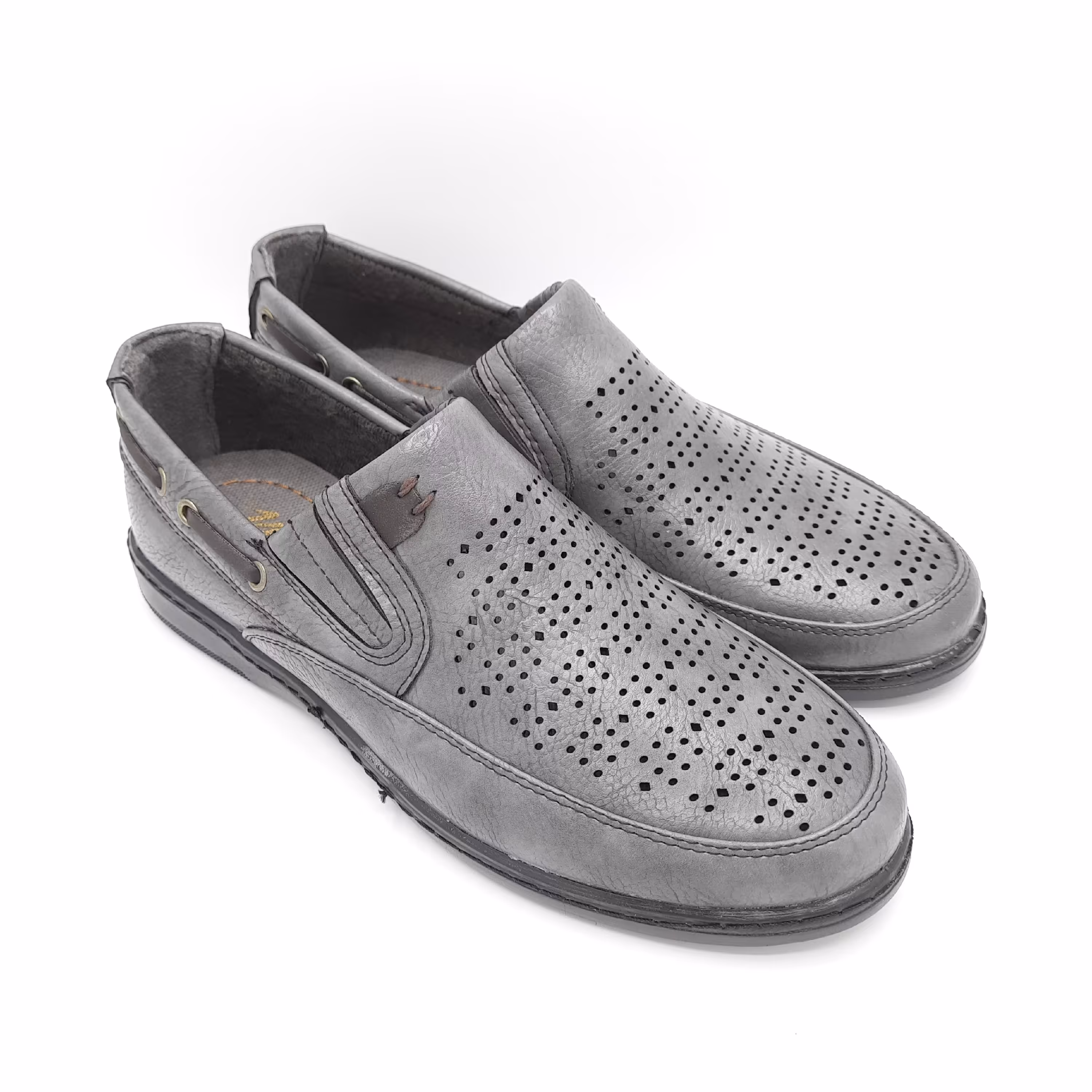 کفش مردانه چرم تابستانی اداری اسپرت راحتی روزمره کاملا دوردوخت بادوام طرح بوگاتی رنگ طوسی ارسال رایگان 22016