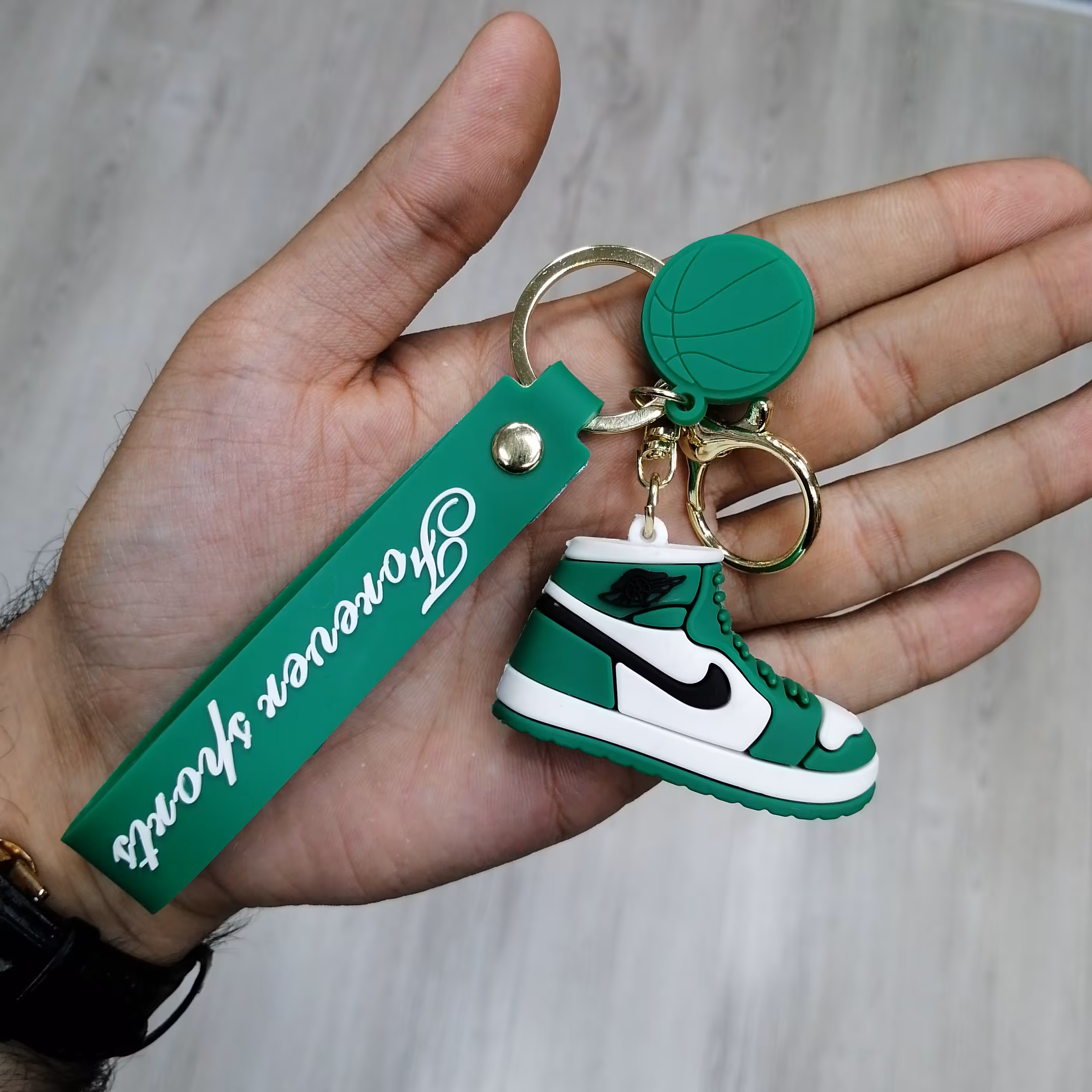 جاسوئیچی کفش اورجینال (سبز) 