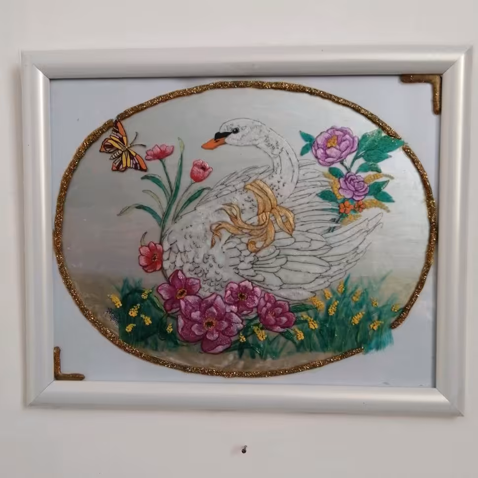 تابلو نقاشی ویترای، طرح قوی سفید مهاجر 