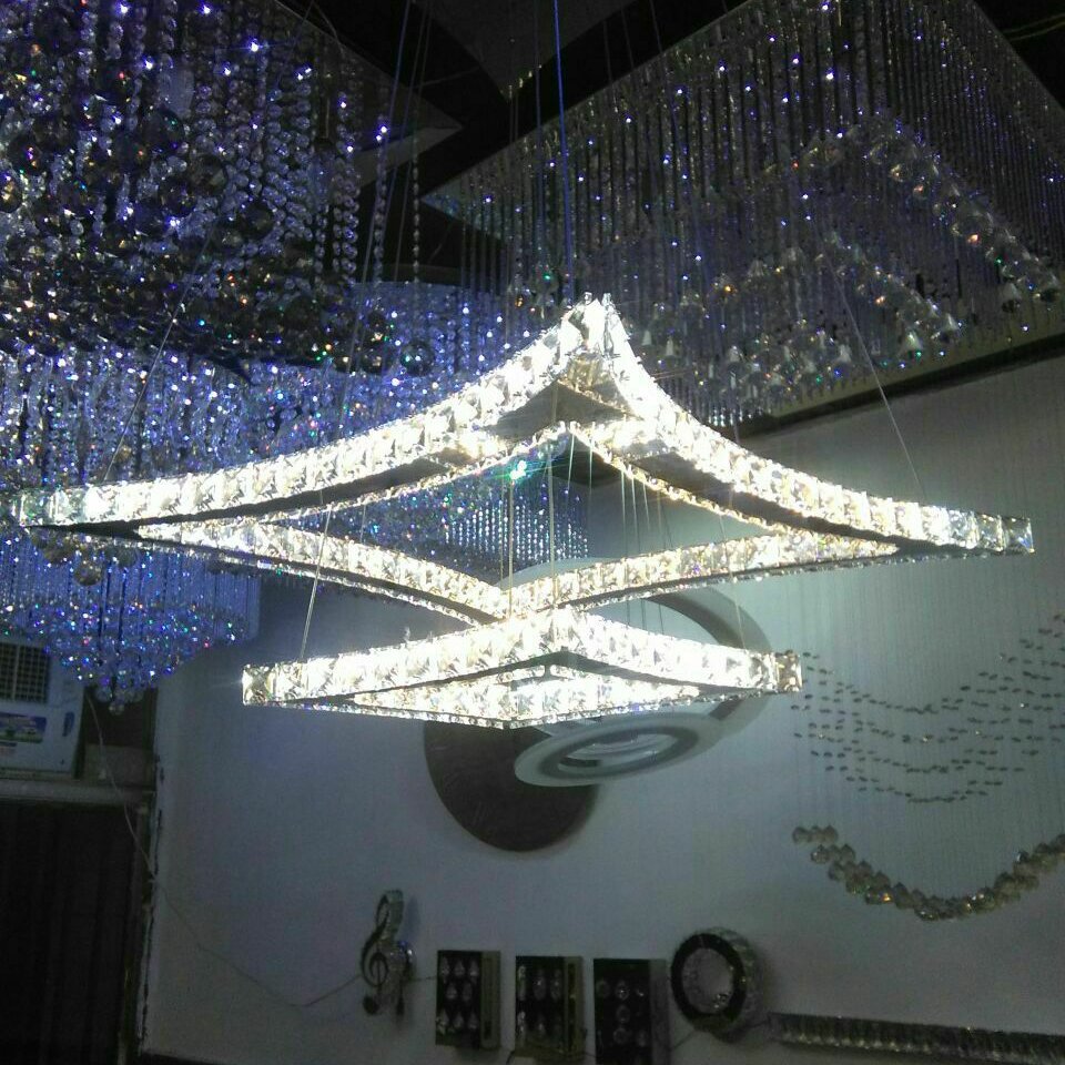 لوستر آویز ریموت دار اس ام دی سه حالته طلایی
