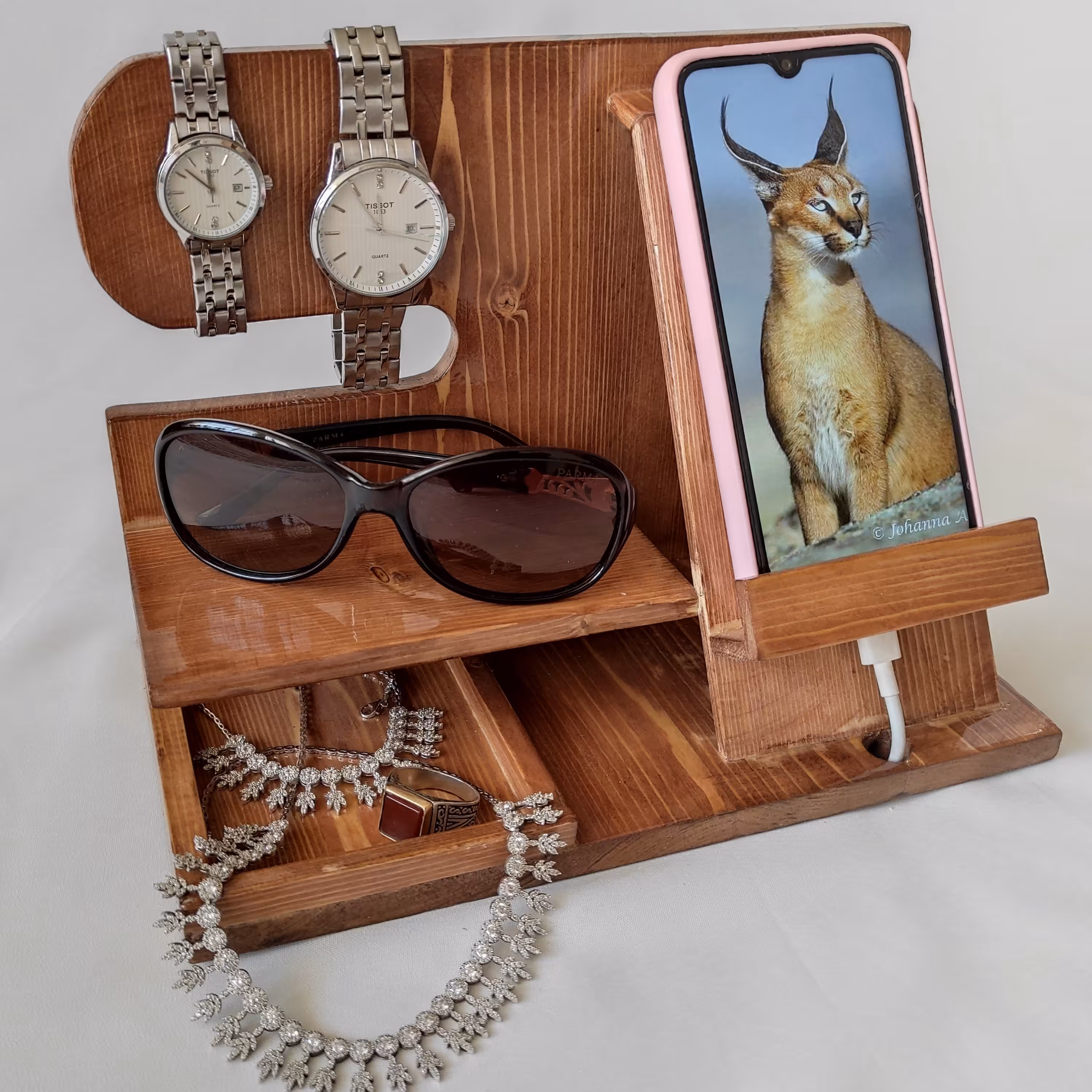 استند موبایل و ساعت و دستبند