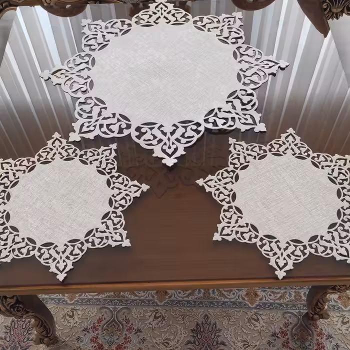 رومیزی سه تکه شیری