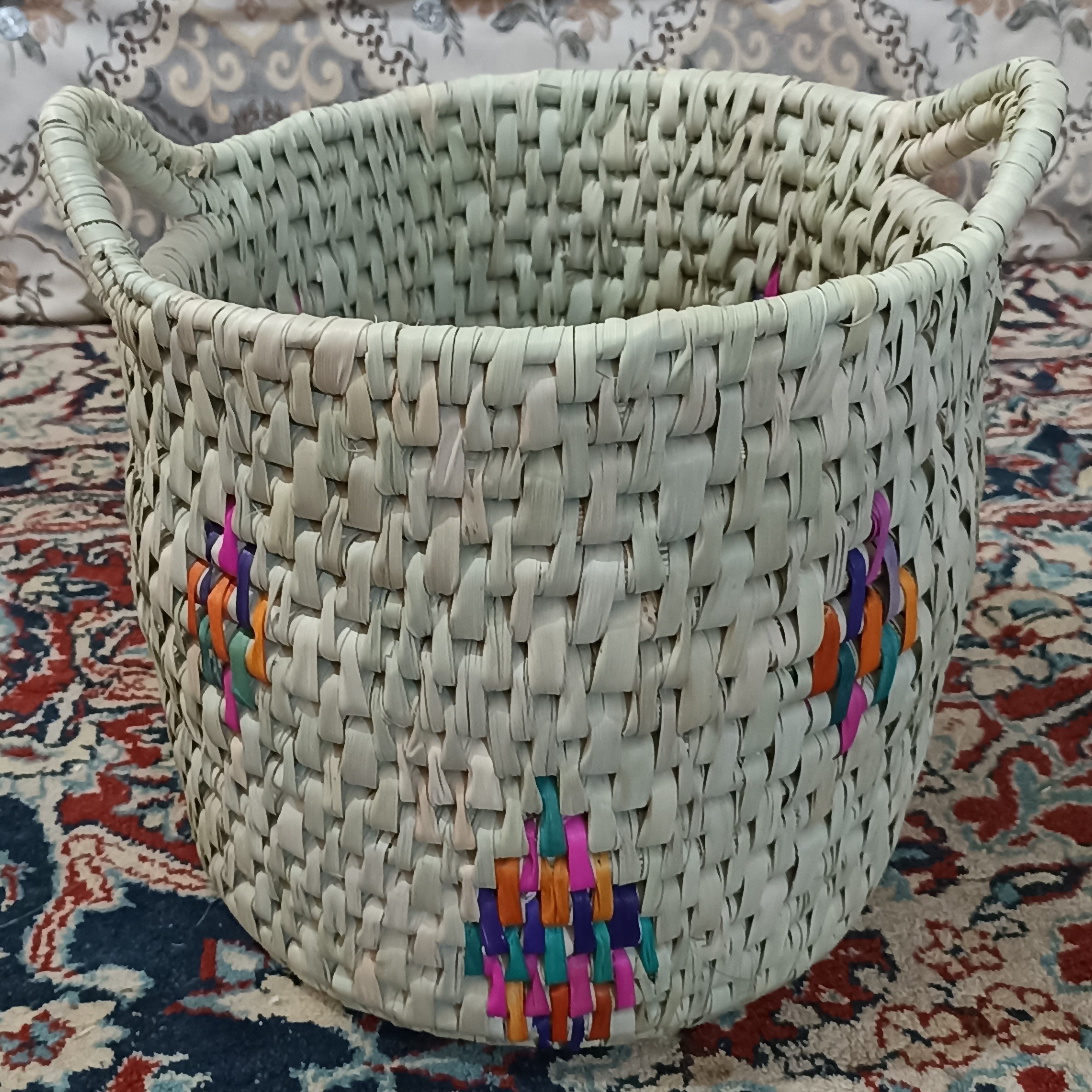 سبد لباس حصیری