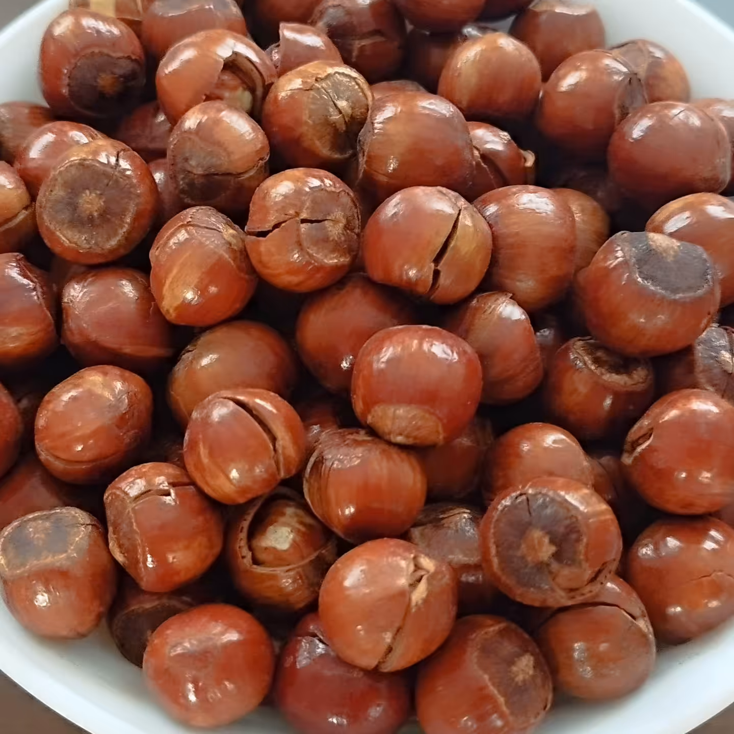 فندق آجیلی ترد و خوشمزه