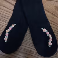 جوراب گلدوزی با دست طرح141