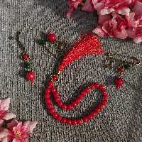 ست یلدایی شامل تسبیح گوشواره و گیره روسری قرمز و اناری مناسب یلدا