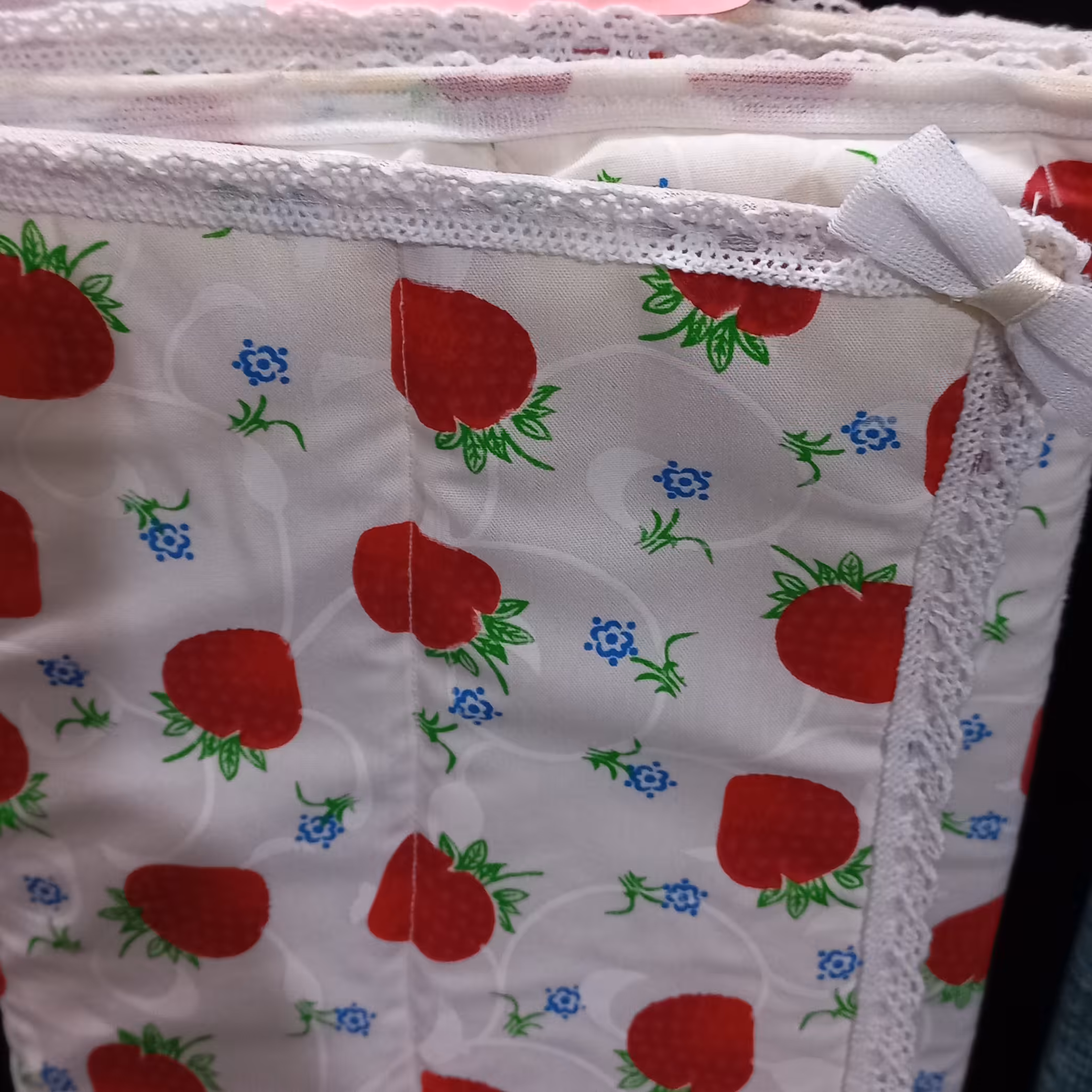 نمگیر سفید قرمز ضدآب تخفیف ویژه مناسب عروس