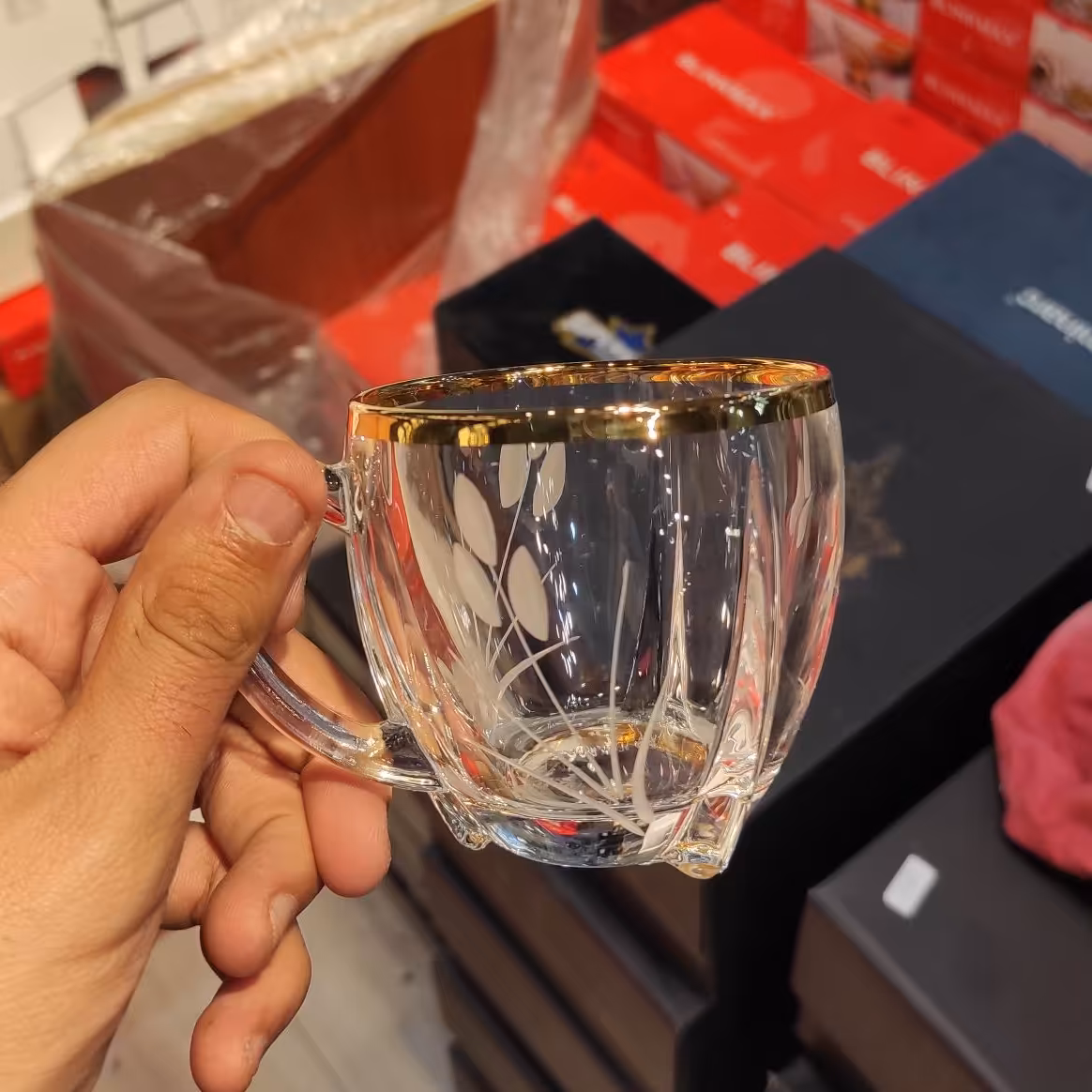 فنجان لب طلایی با تراشکاری بدنه بلوری ساخت چین شرکت بلینک مکس مدل سلتیک بسته شش عددی