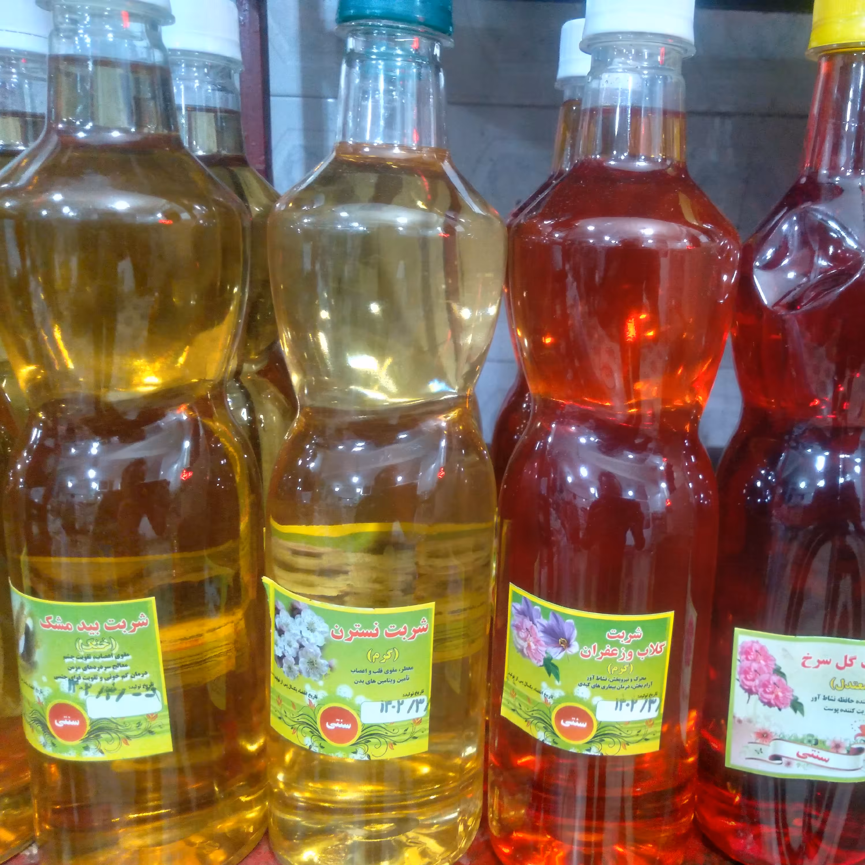 شربت سنتی عرق نسترن طبیعی شیراز یک لیتری