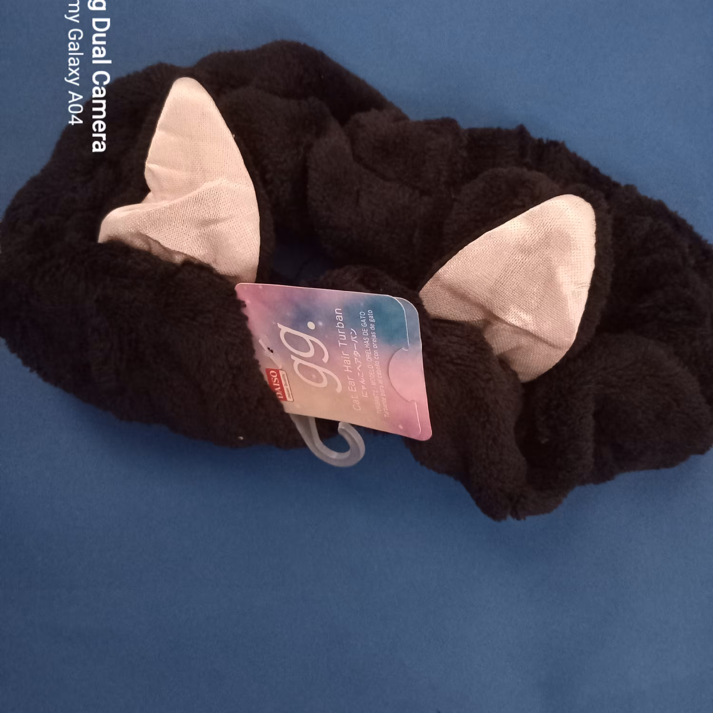 هدبند حوله ای،مناسب میکاپ،بعد از حمام،موقه ای که دوست داری موهات هوا بخوره اما رو صورتت نیاد یک کار فانتزی،طرح گربه مشکی