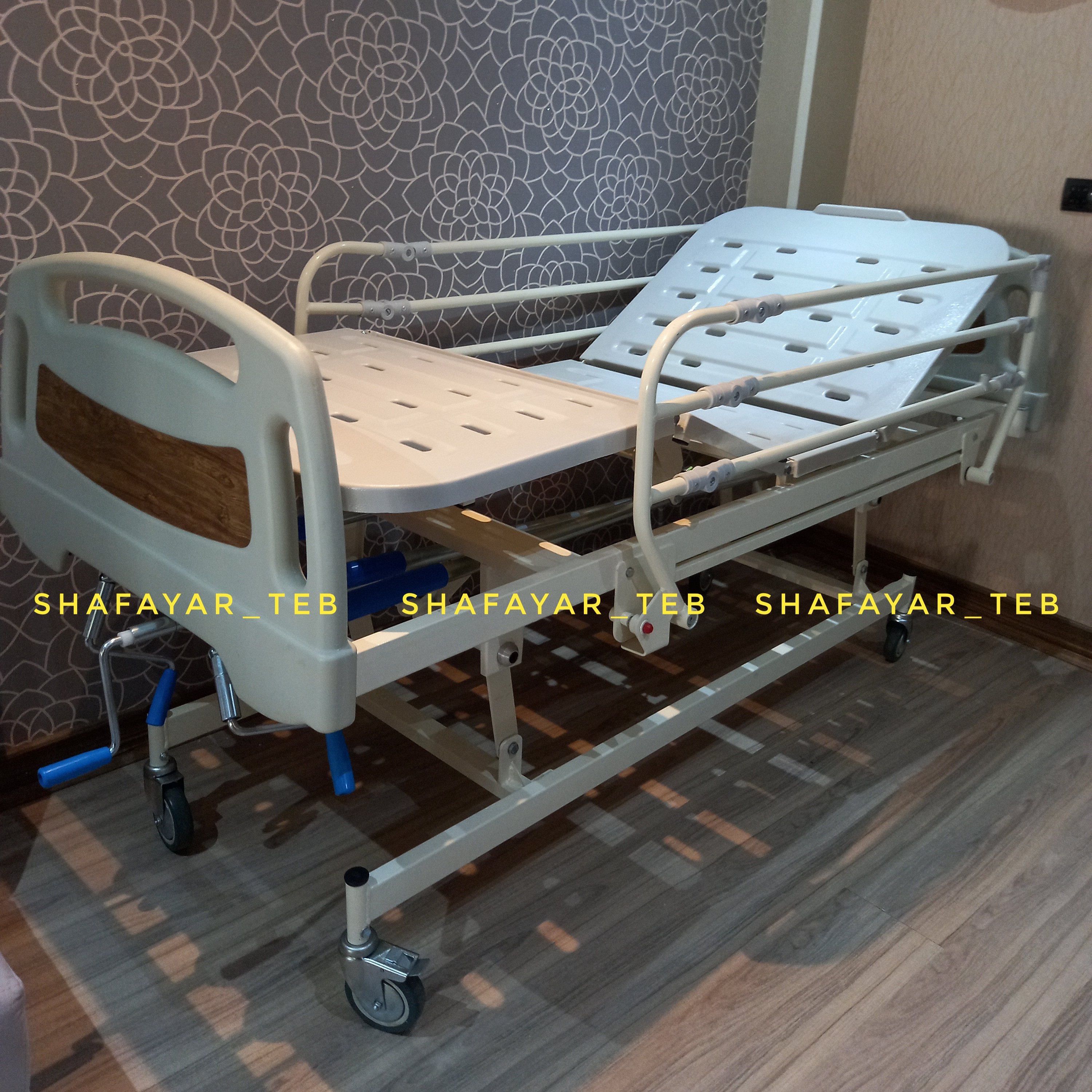 اجاره تخت برقی ، مکانیکی درمنزل برای بیمار ( بیمارستانی ) 09309971399