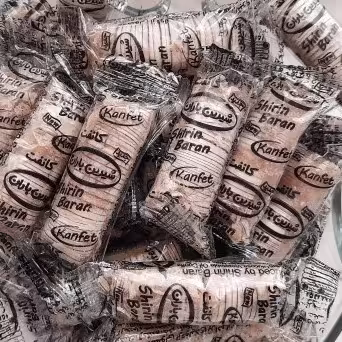 شکلات کانفت