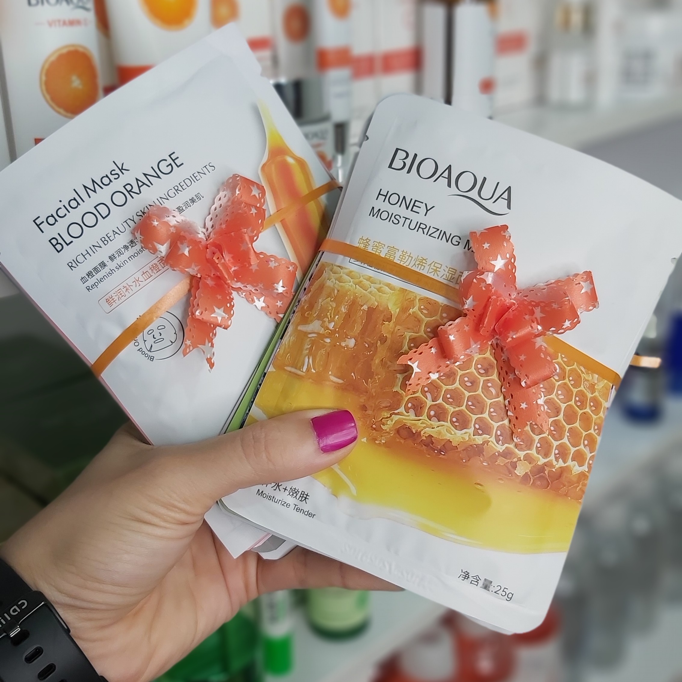 پک 10عددی ماسک های ورقه ای 25 گرمی در در بیش از 50  مدل و برند های مختلف ( بیوآکوا ، وان اسپرینگ ، ایمیجز ، مویام و ...)