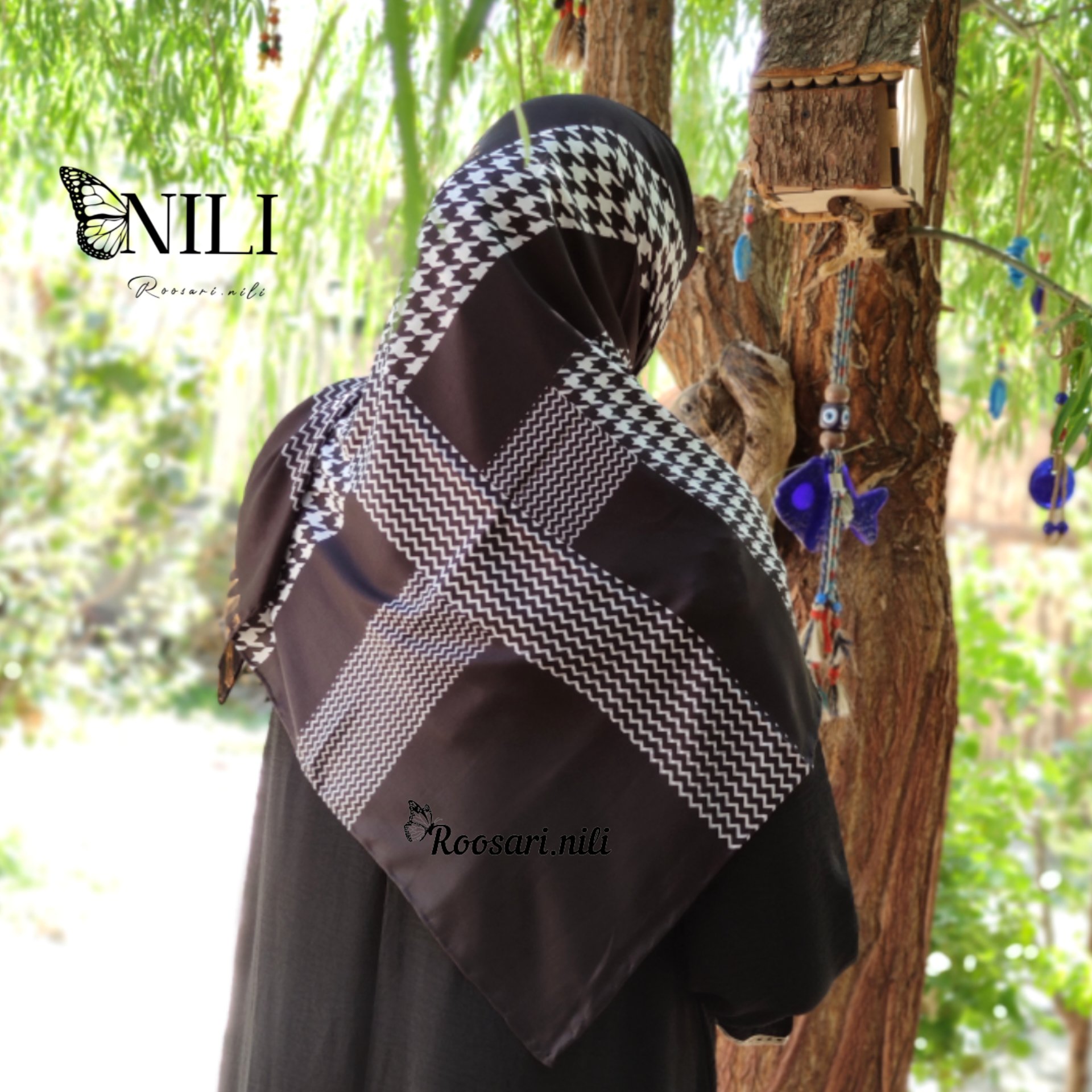 روسری نخی درجه یک سفید مشکی دور دستدوز قواره 120
