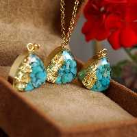 نیم ست جذاب فیروزه کاملا رنگ ثابت و دارای سنگ فیروزه 