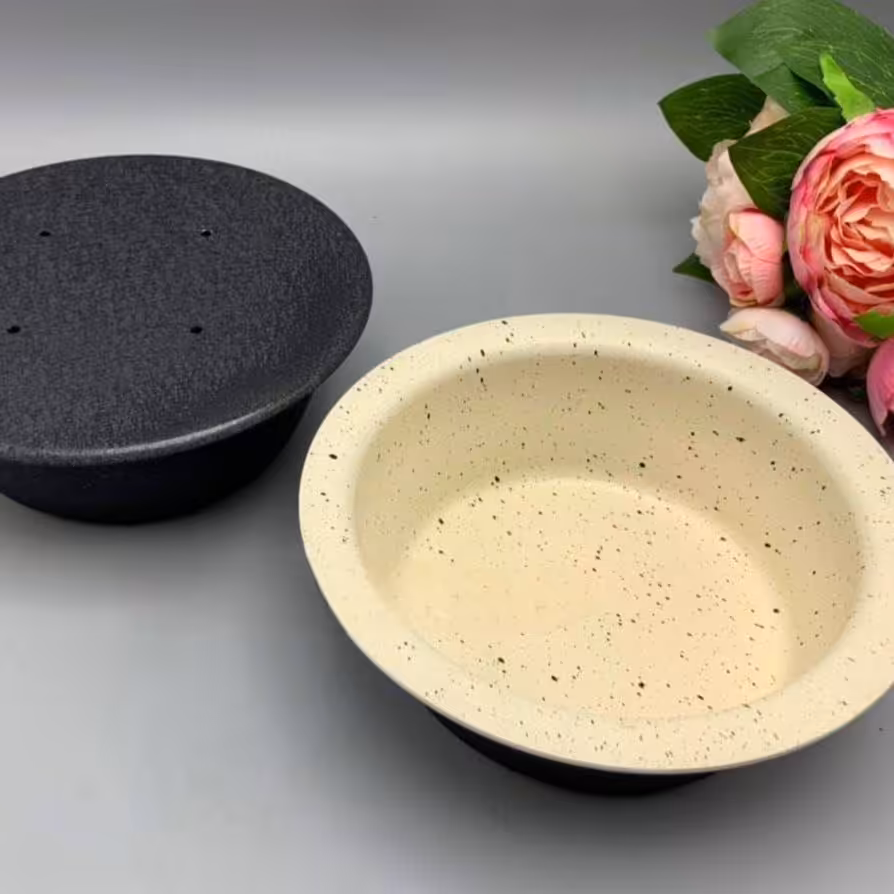 قالب کته درب دار .جنس تفلون .استفاده در فر و شعله مستقیم  در شکل مربع دایره قلب گل.قطر 12.ارتفاع5/5 