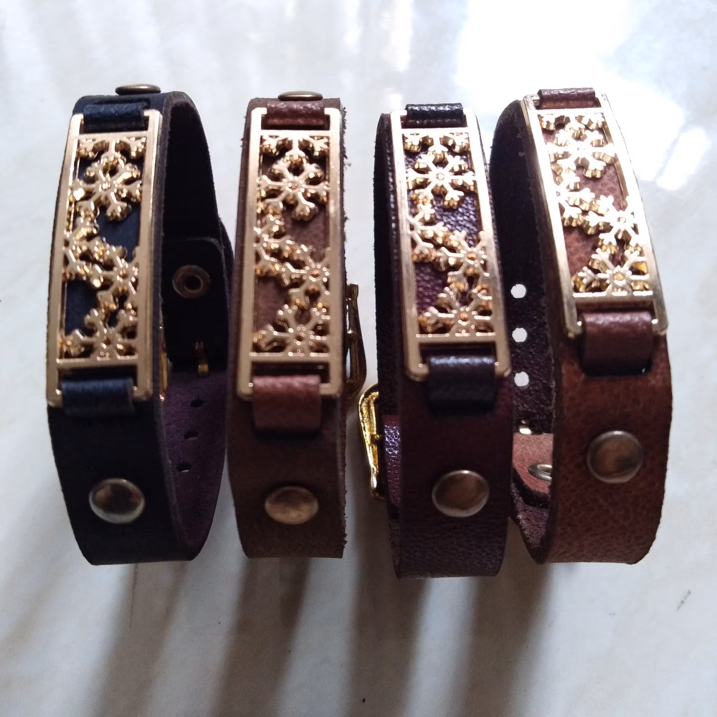 دستبند چرم طبیعی با نماد برف