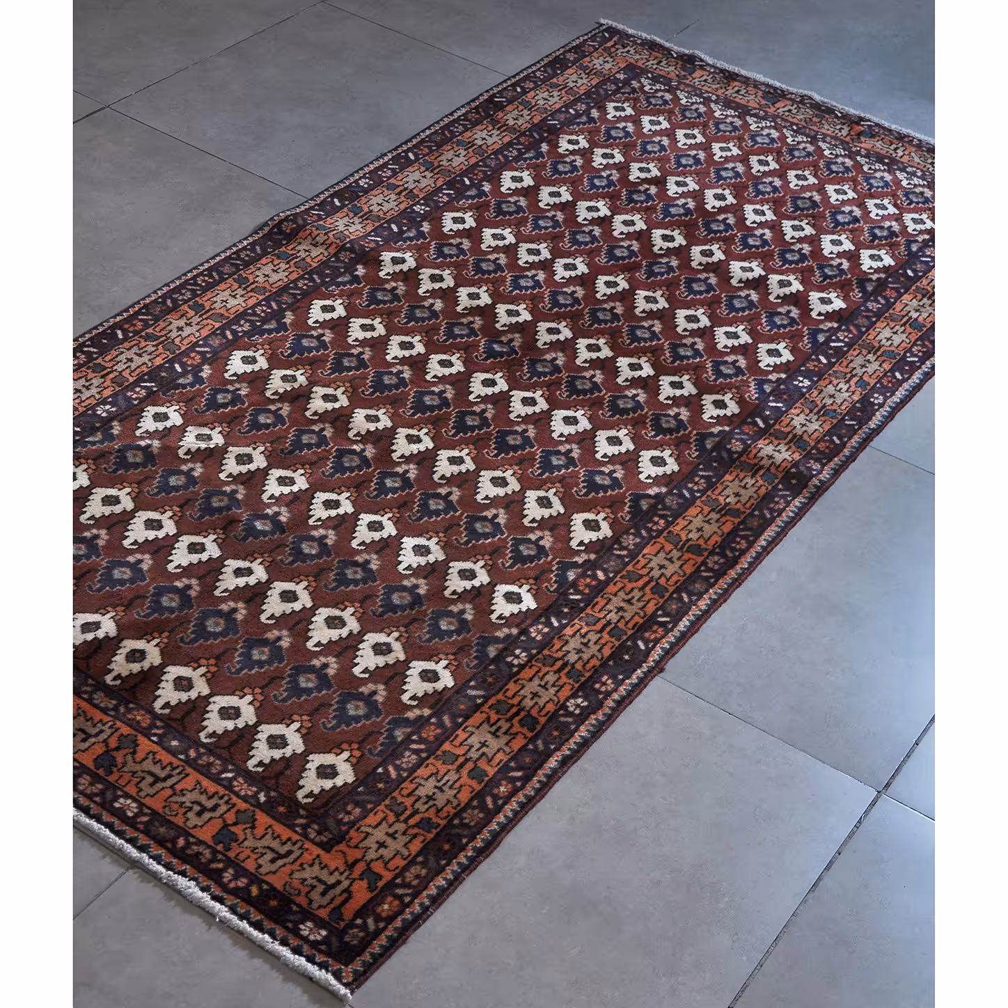 فرش دستبافت چهار متری امیرخیز مدل روستایی بافت همدان